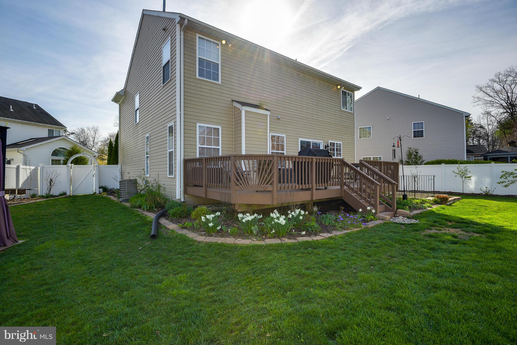 COLONIAL PARK - Residential