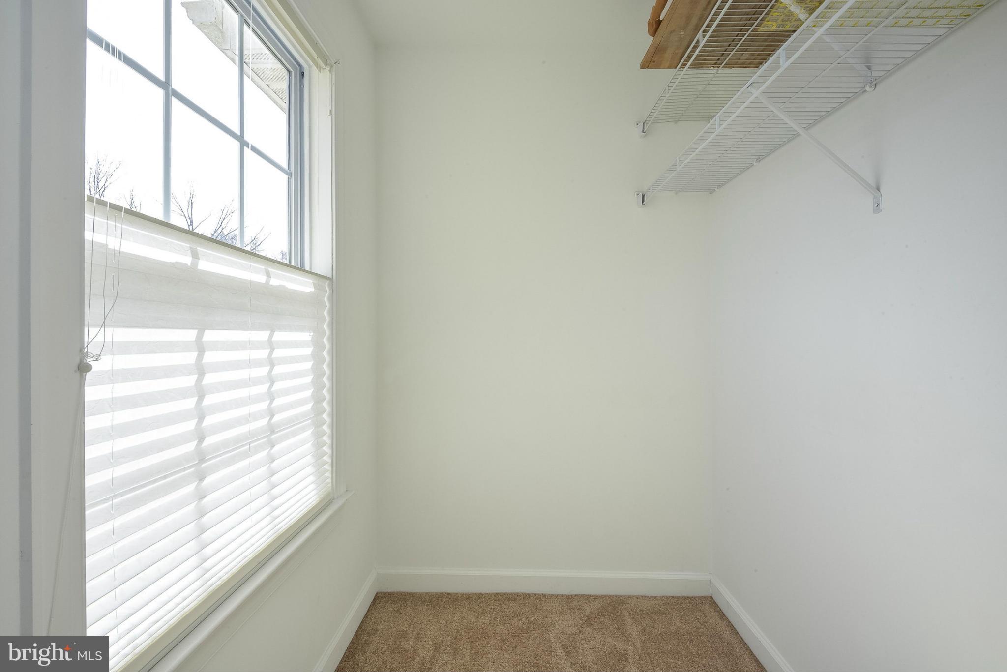 COLONIAL PARK - Residential