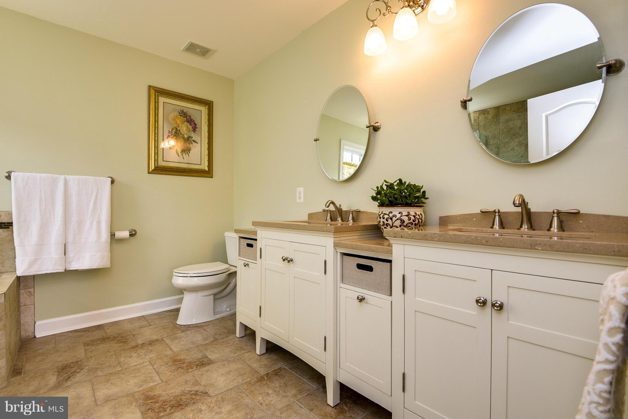 COLONIAL PARK - Residential