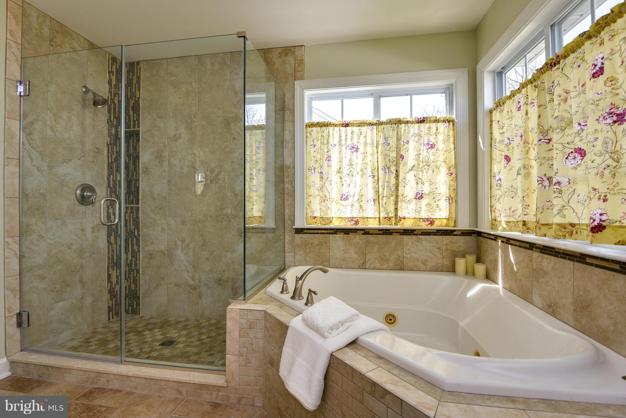 COLONIAL PARK - Residential