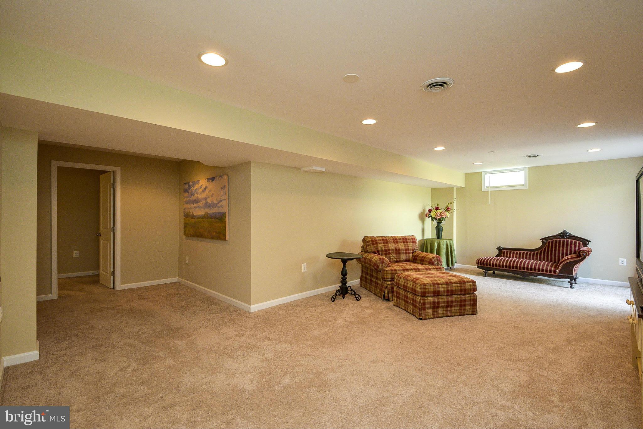 COLONIAL PARK - Residential