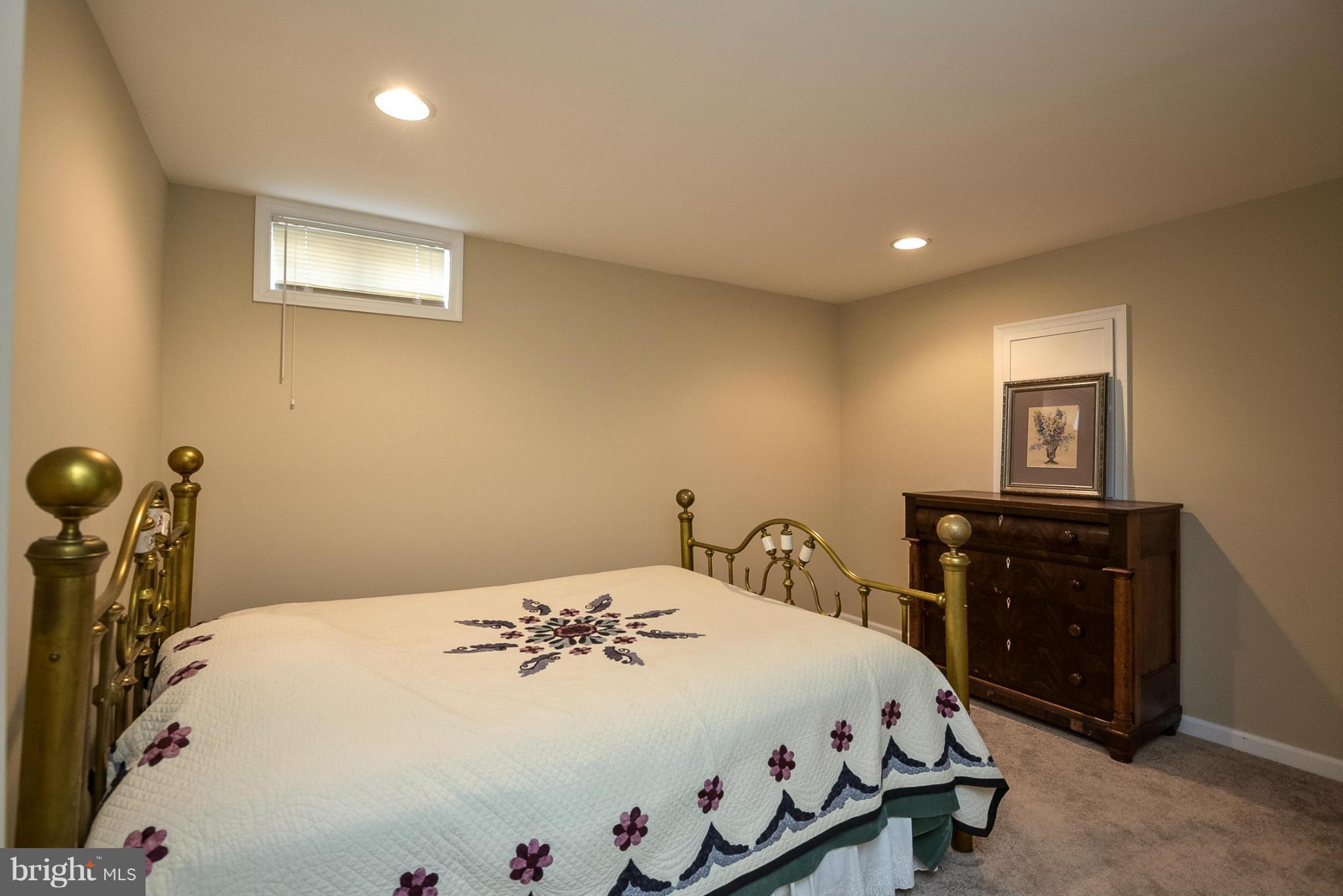 COLONIAL PARK - Residential