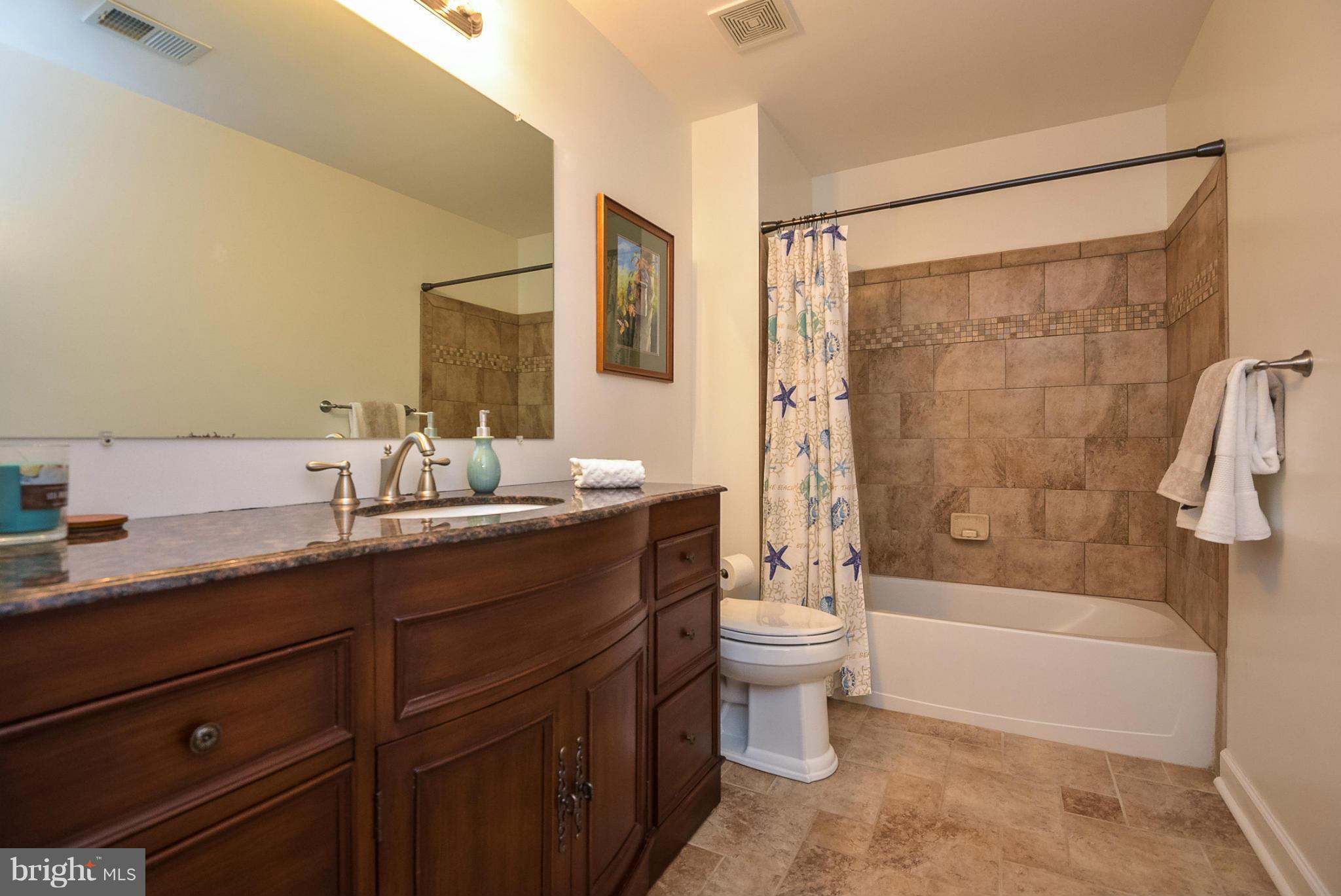 COLONIAL PARK - Residential