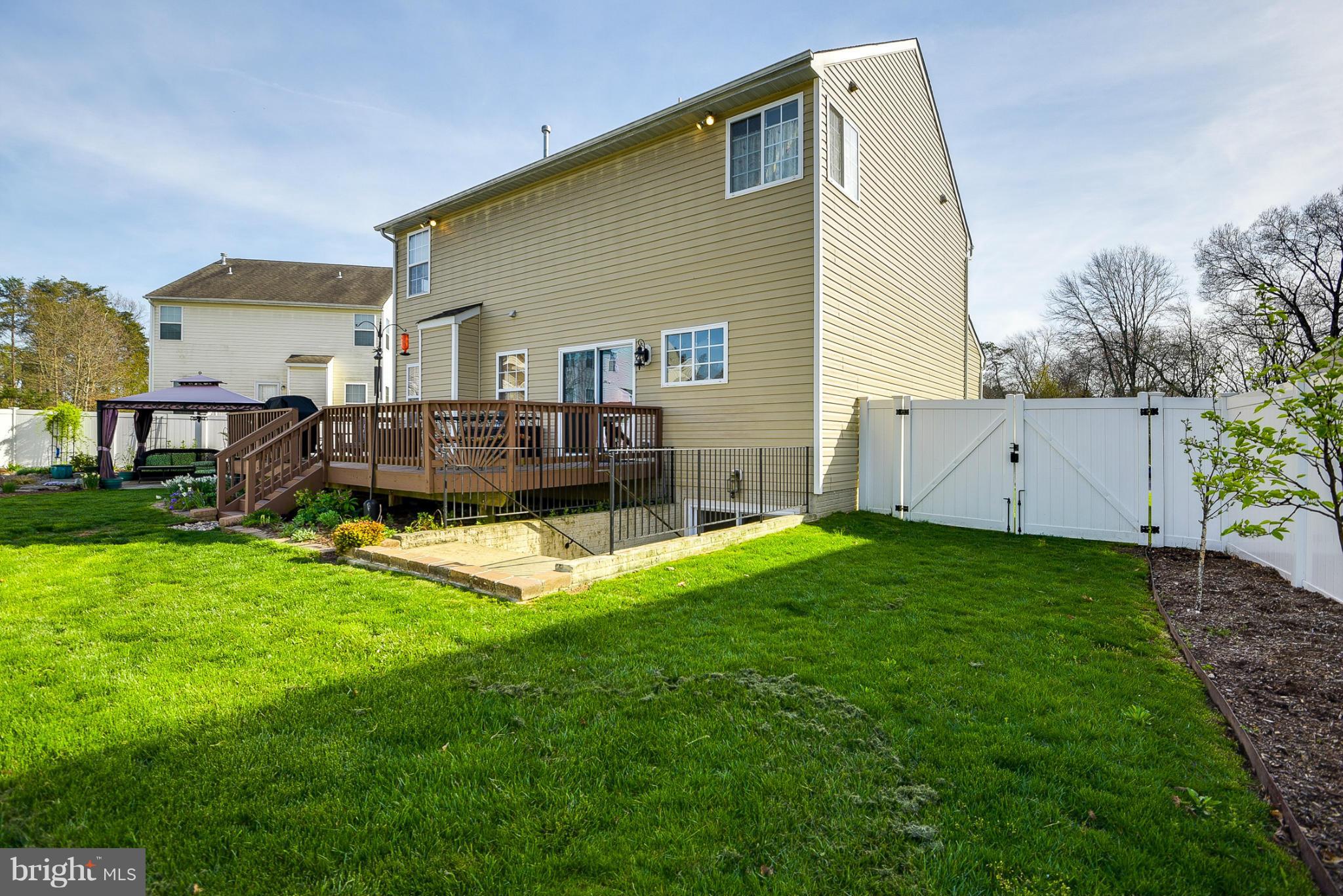 COLONIAL PARK - Residential