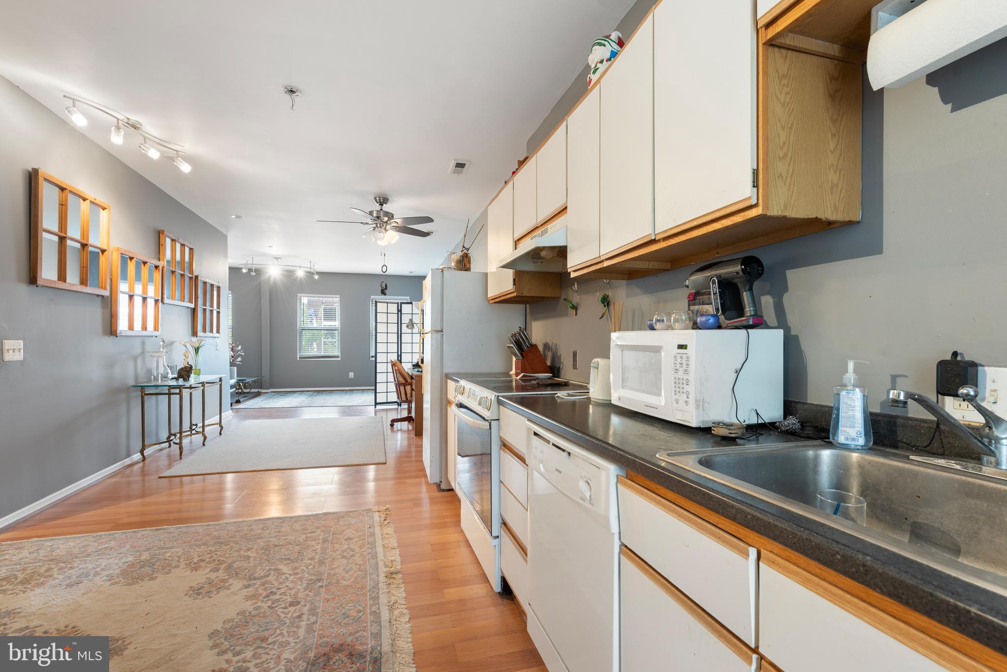 STATION NORTH ARTS DISTRICT - Commercial Sale