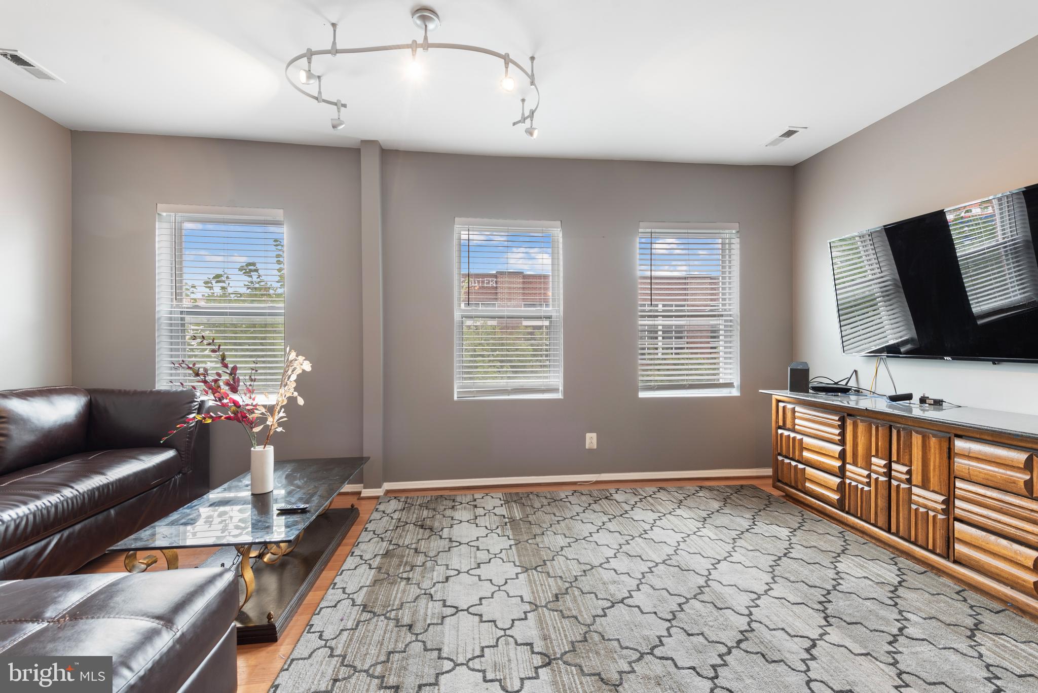 STATION NORTH ARTS DISTRICT - Commercial Sale