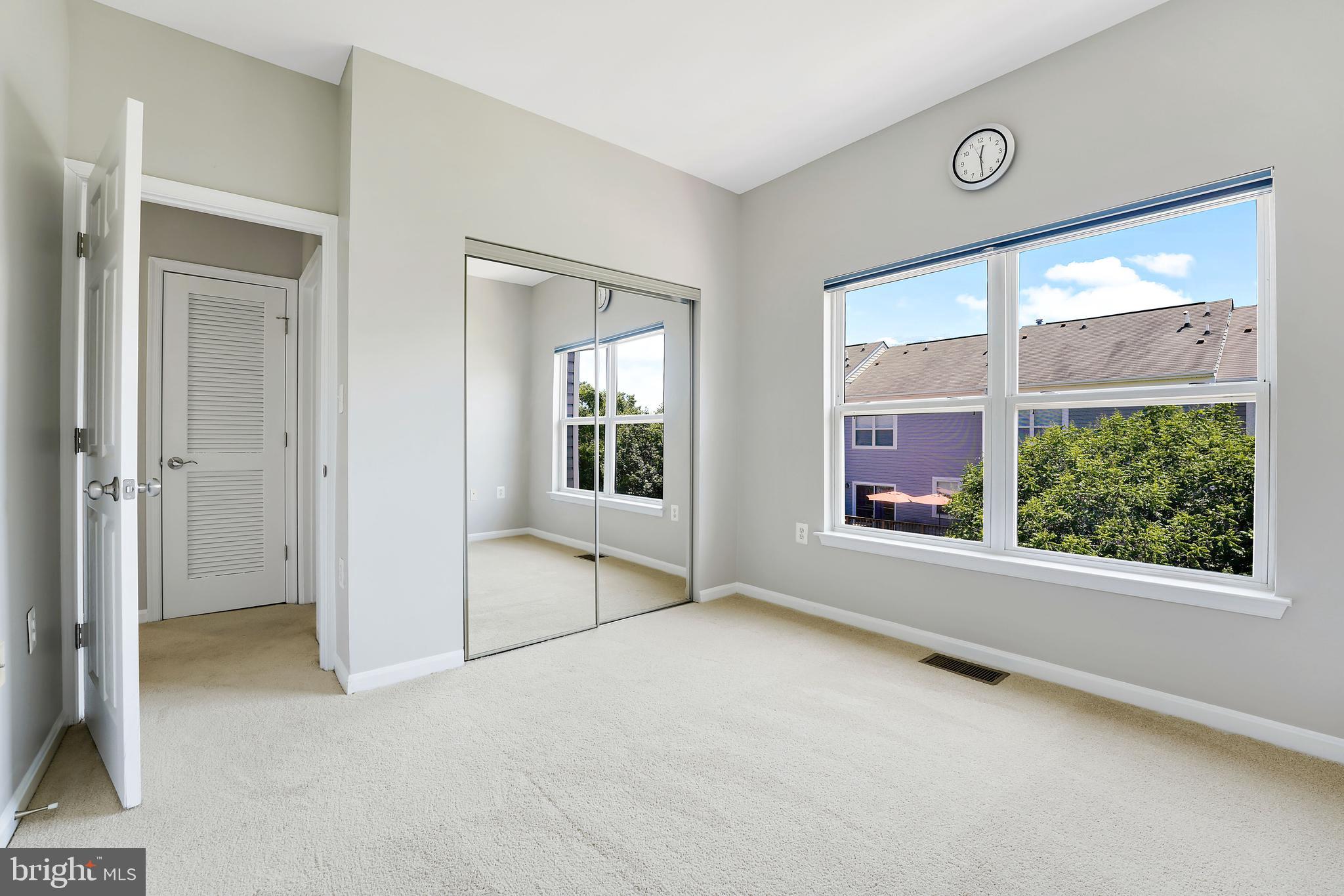 PARKSIDE AT ASHBURN - Residential