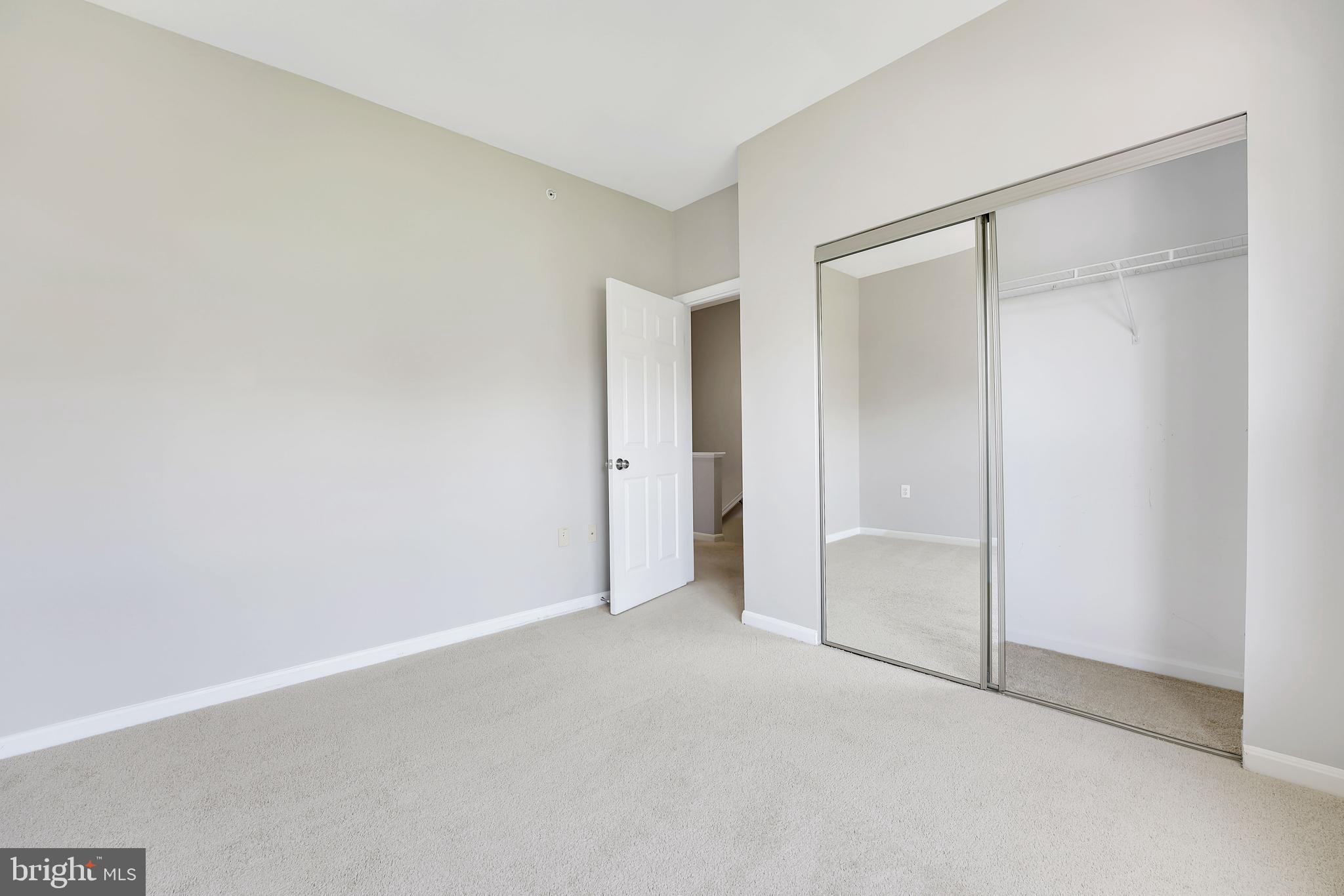 PARKSIDE AT ASHBURN - Residential