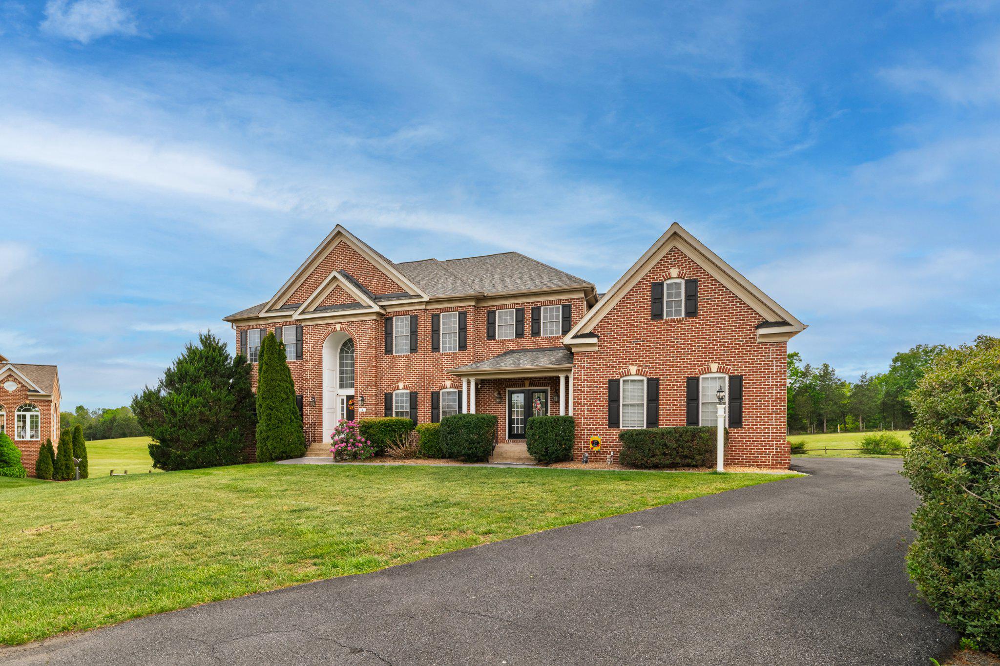 4 JACKSON PLACE