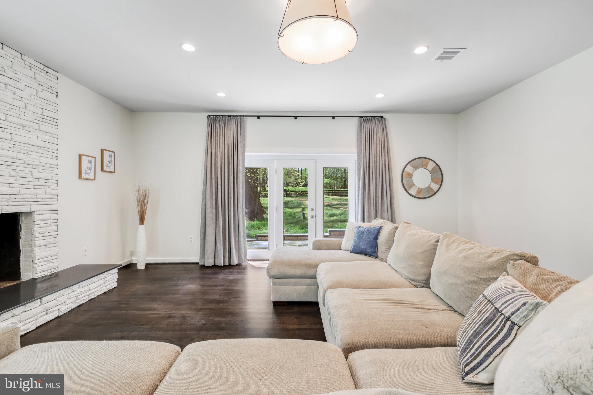 VALE VALLEY FARMS - Residential