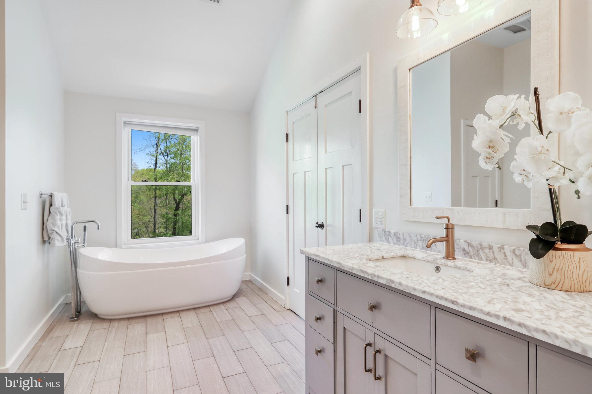 VALE VALLEY FARMS - Residential