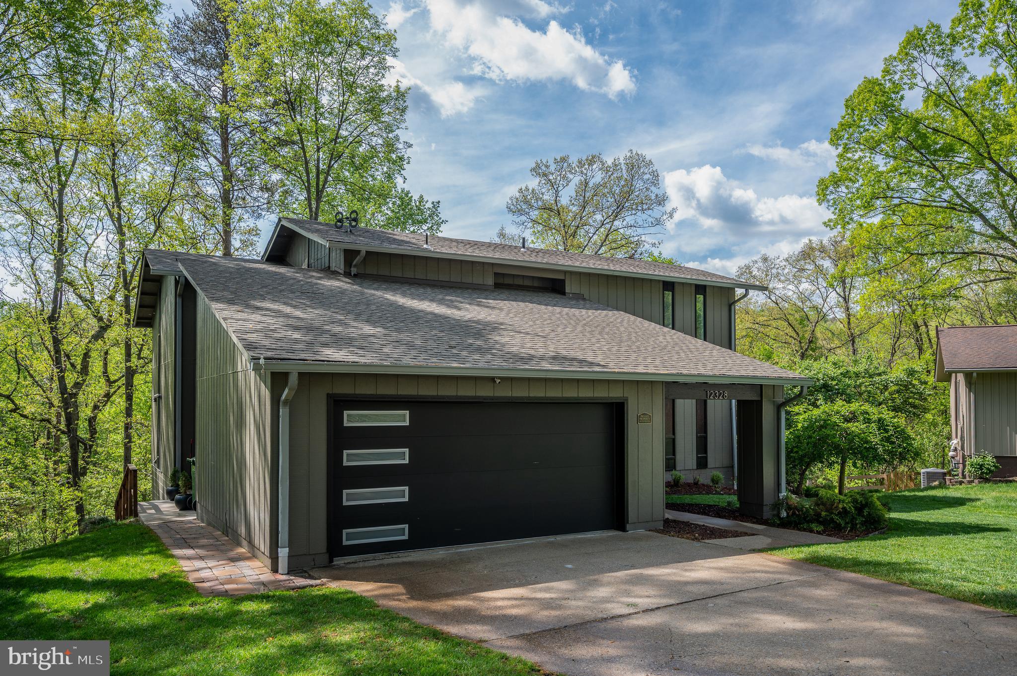 12328 HOLLYHOCK COURT