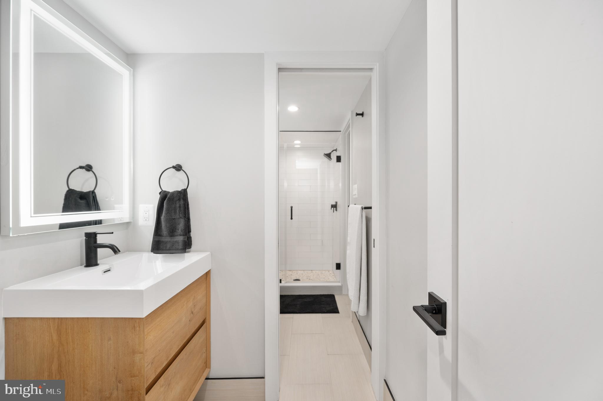 LAKE RIDGE - Residential