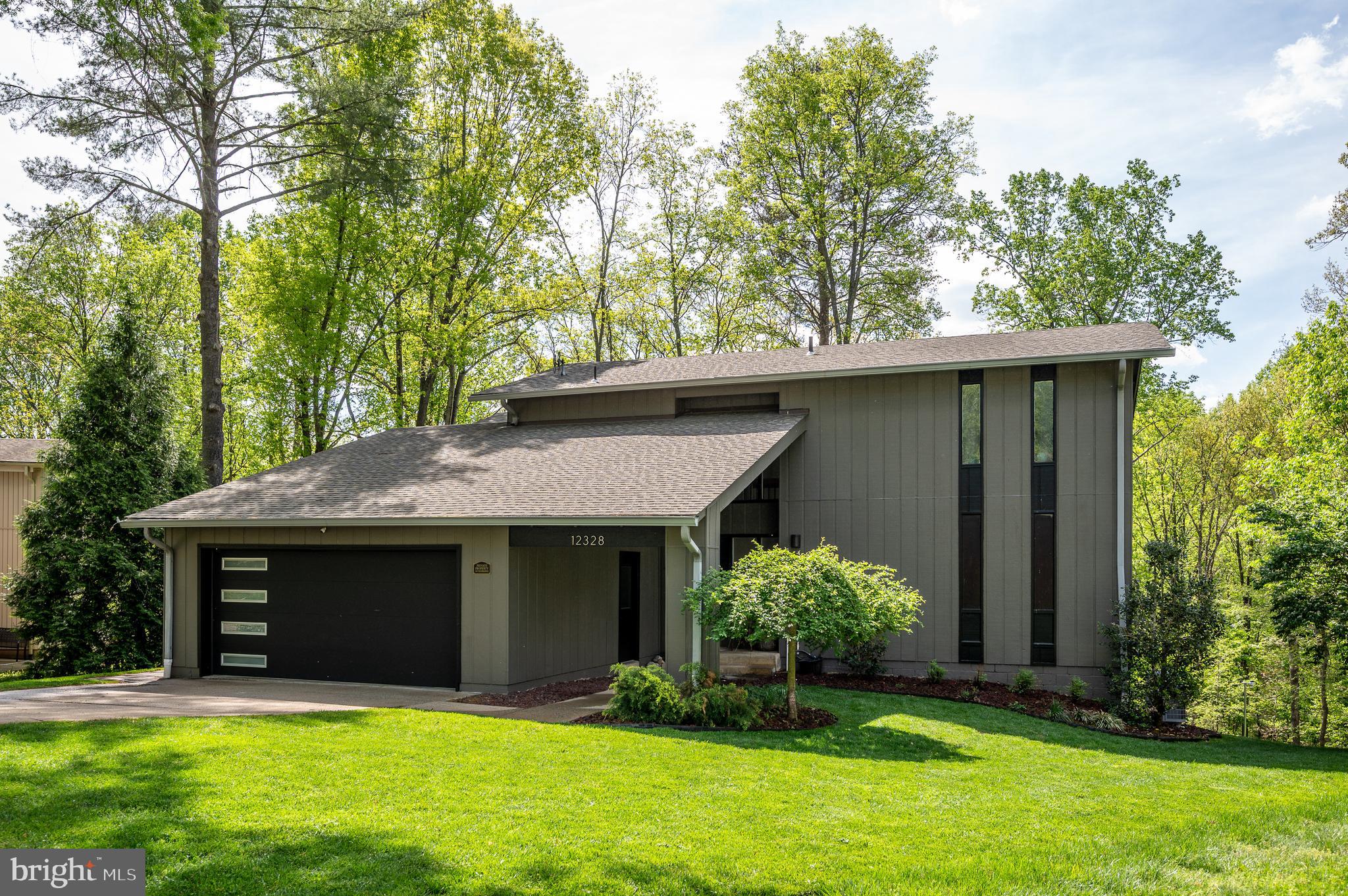 12328 HOLLYHOCK COURT