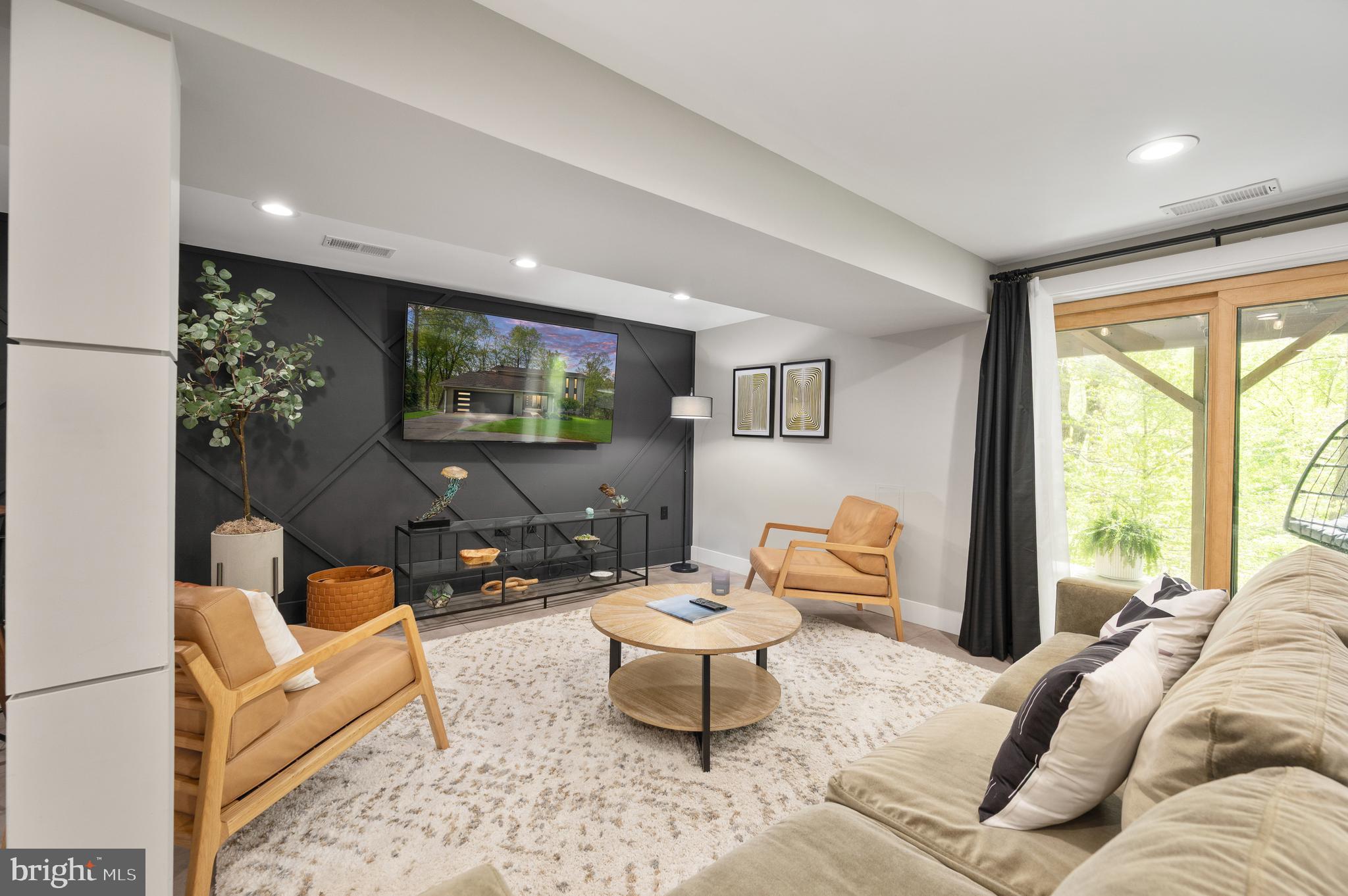 LAKE RIDGE - Residential