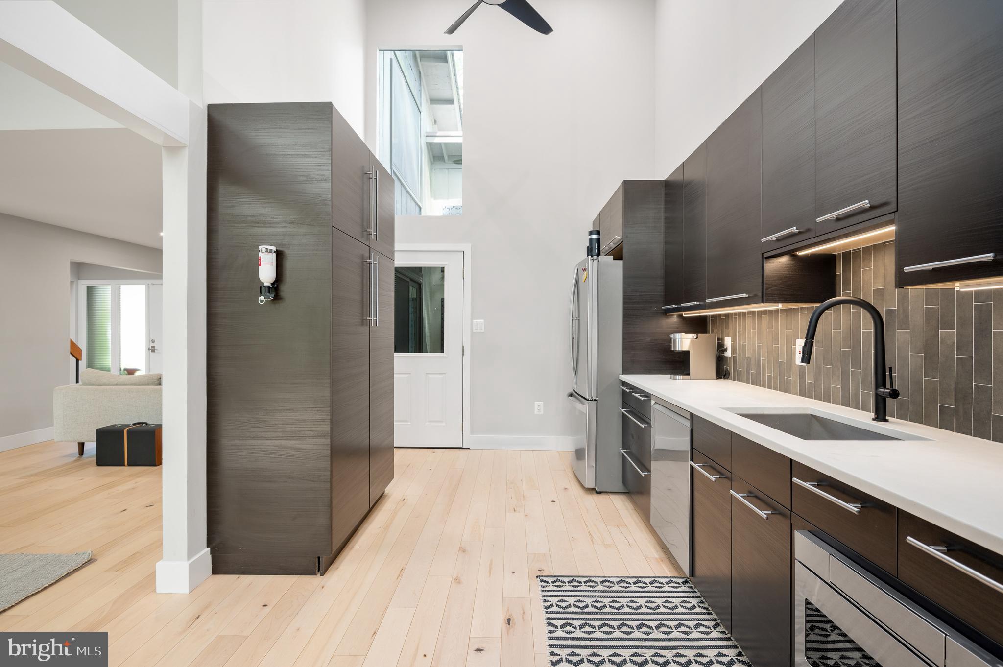 LAKE RIDGE - Residential