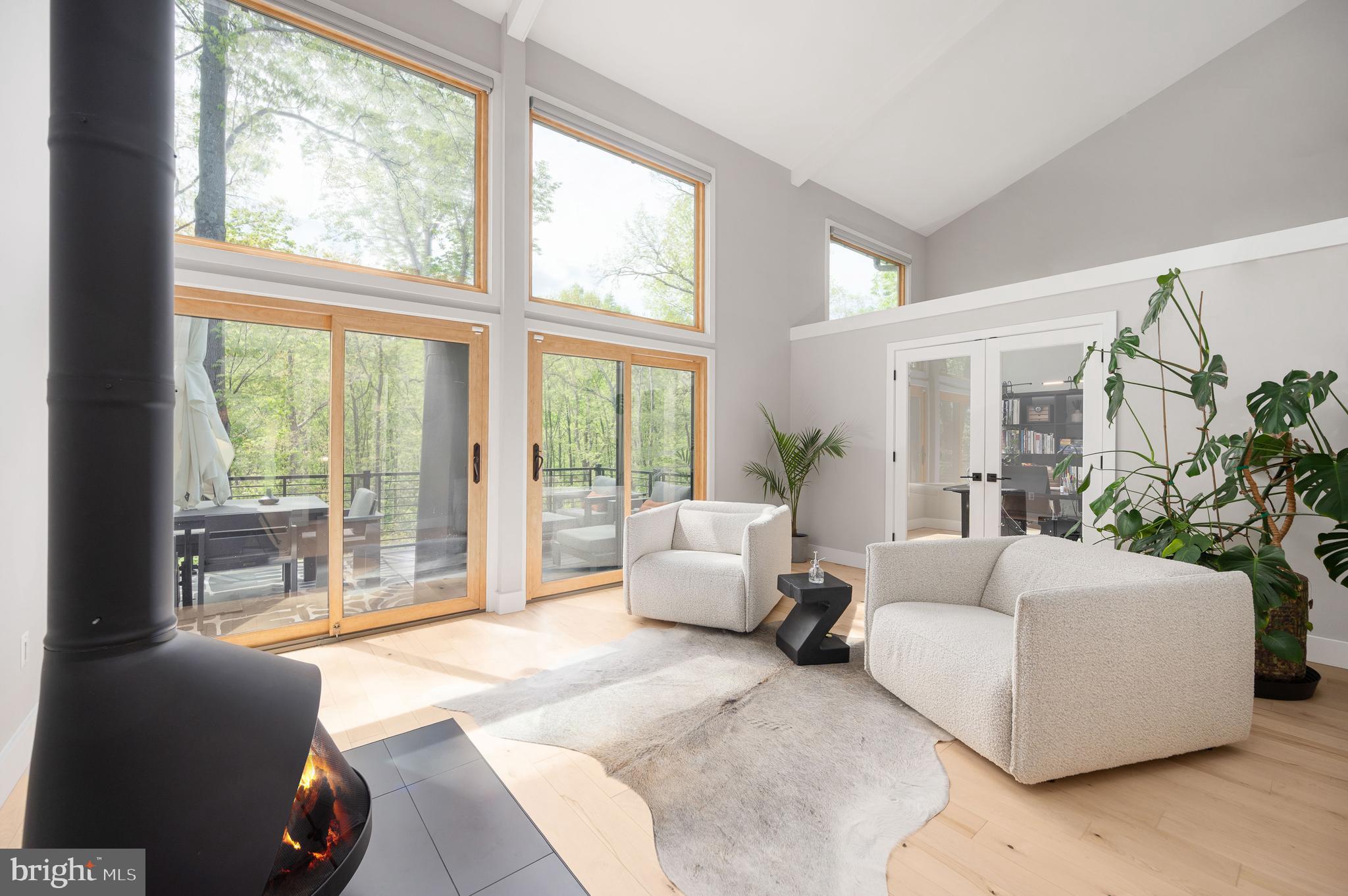 LAKE RIDGE - Residential