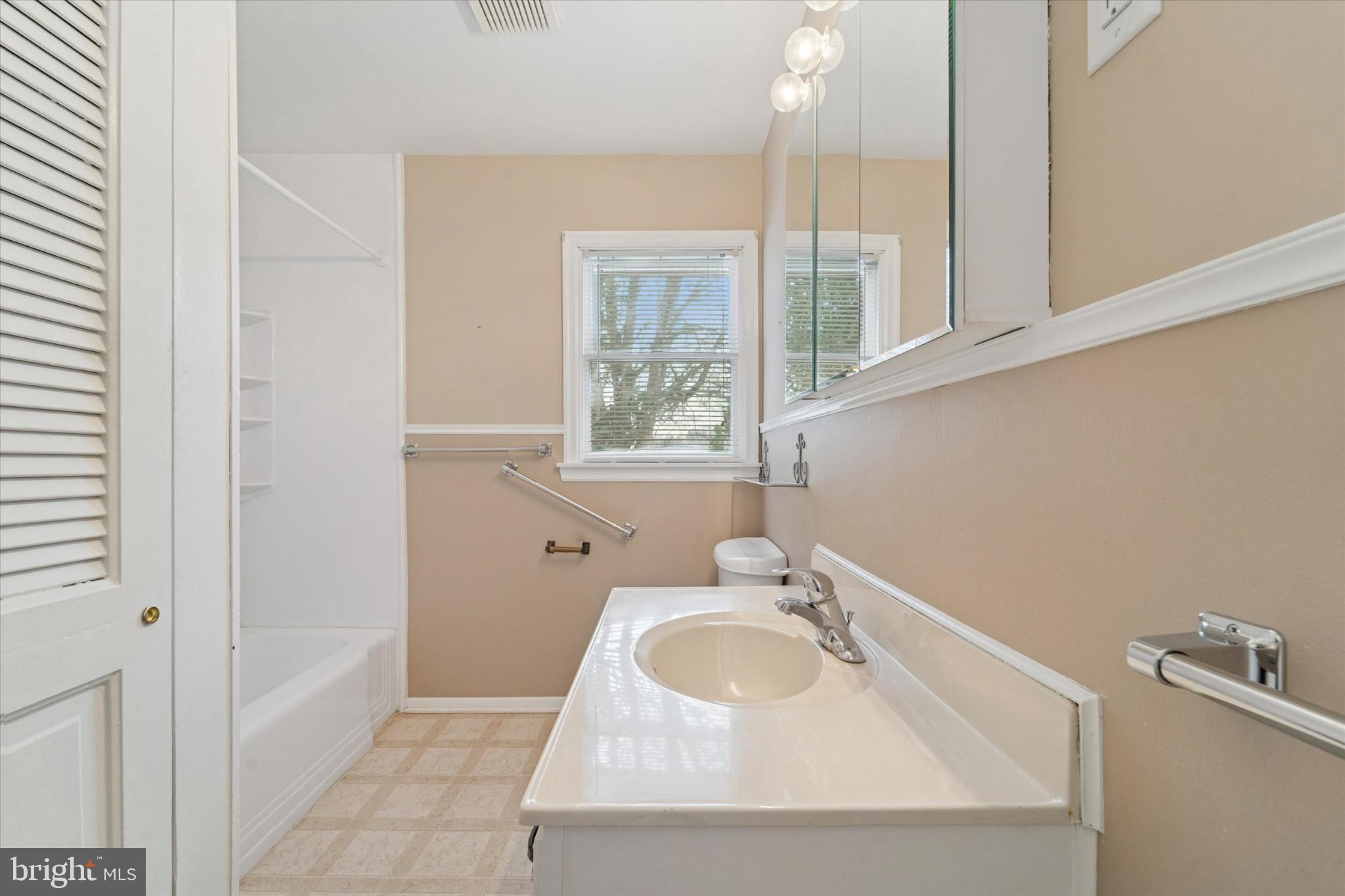 LINTON HILL CHASE - Residential