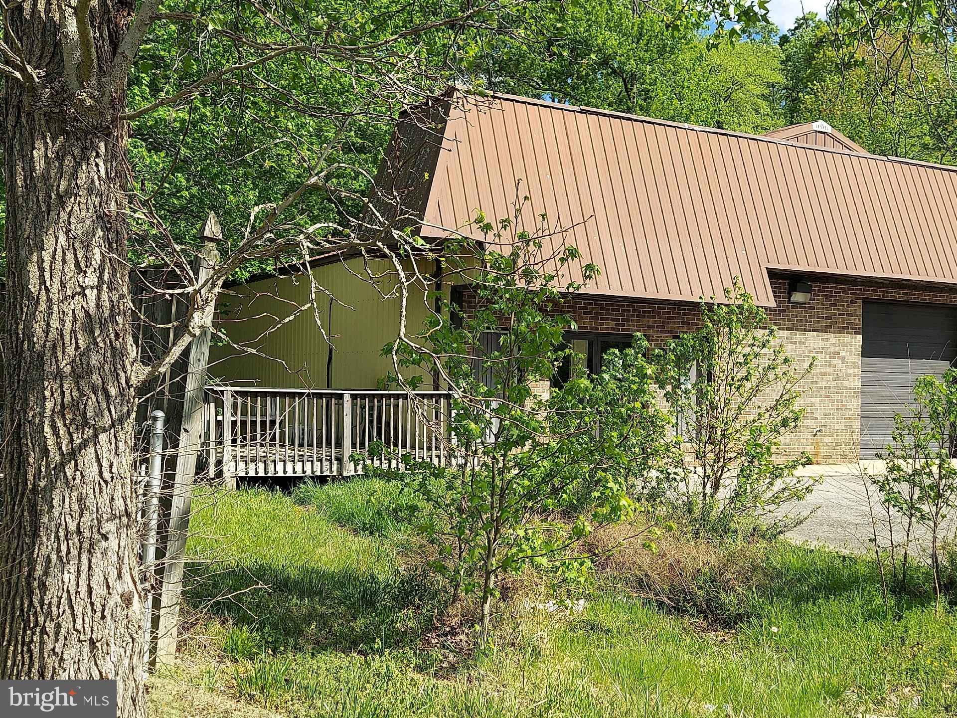 2924 MARSHALL HALL ROAD