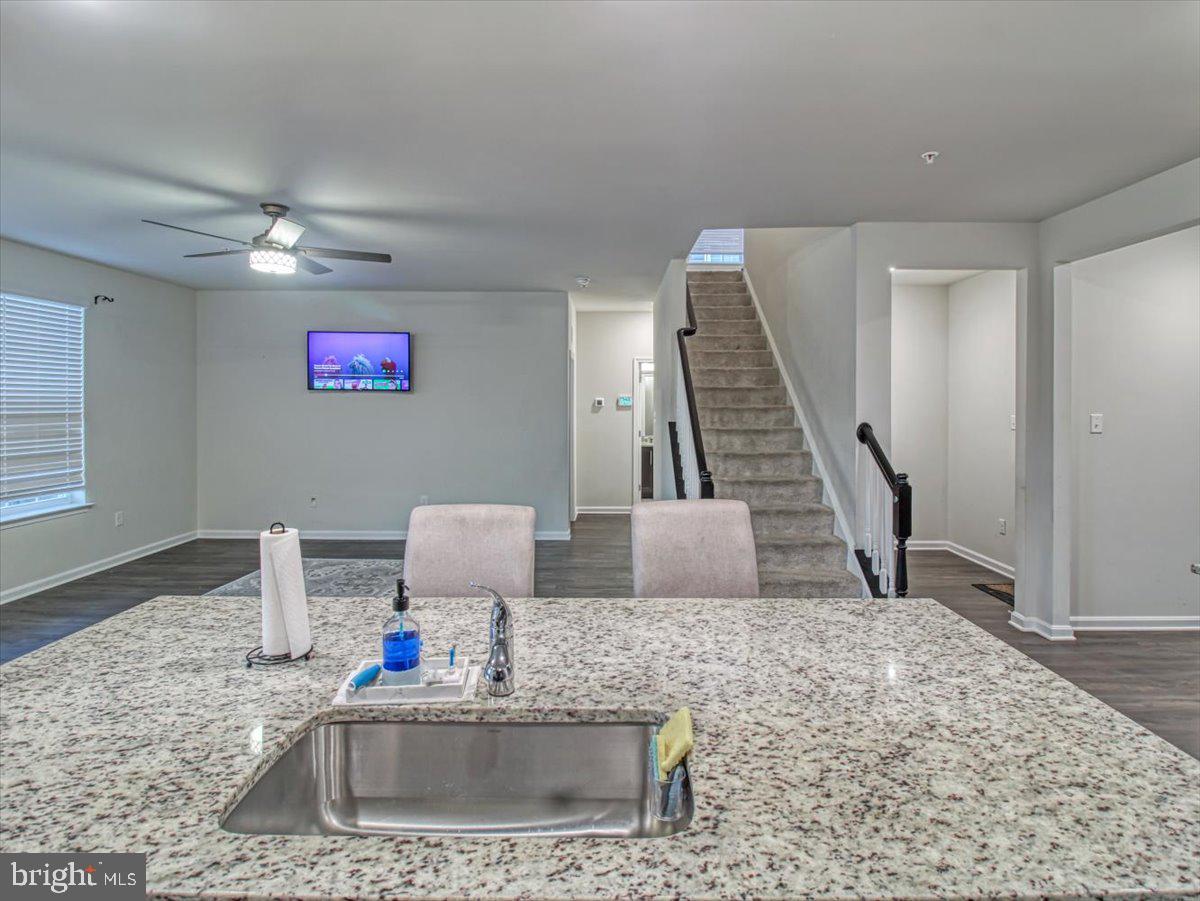 WESTVIEW SOUTH - Residential