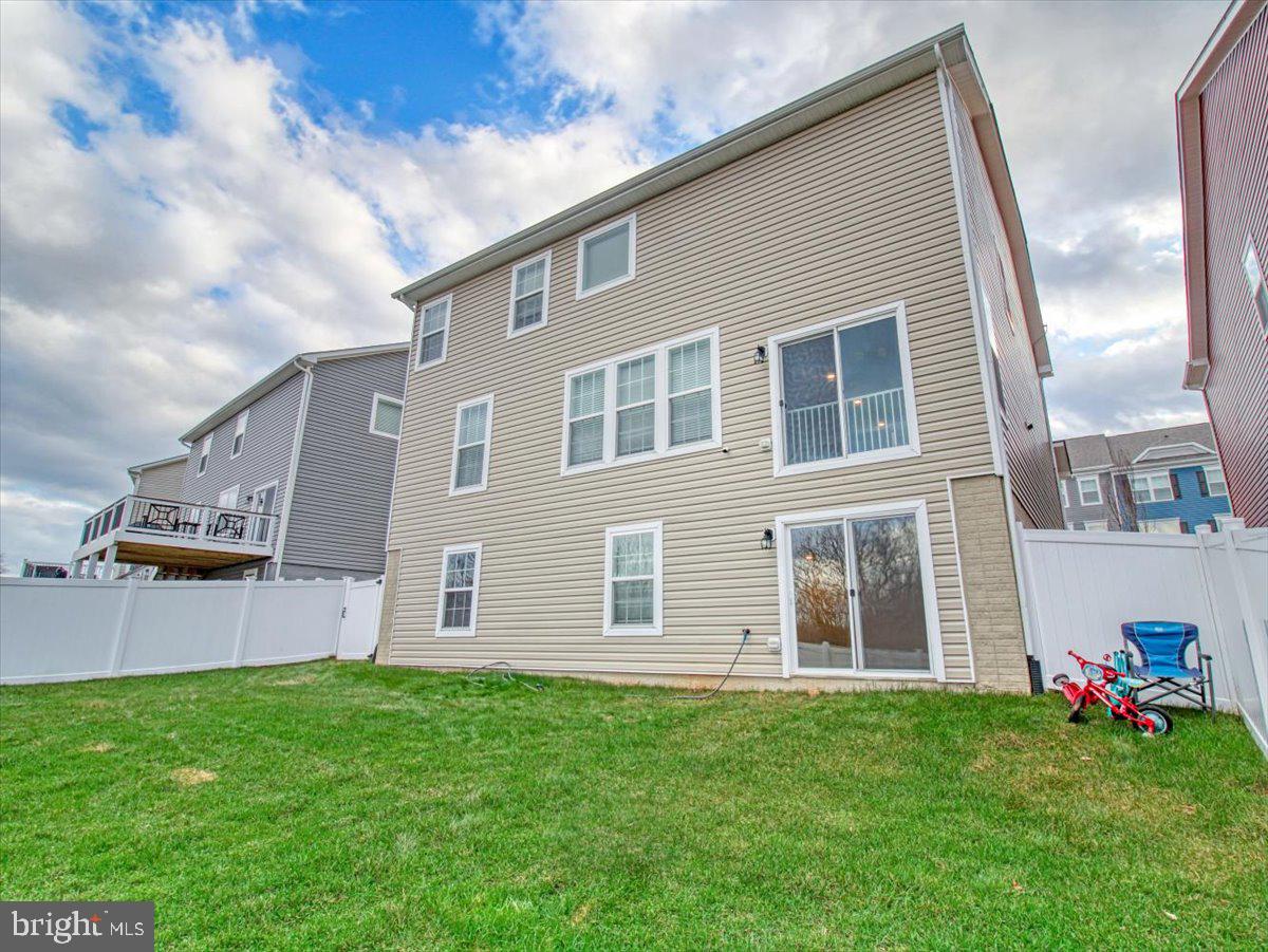 WESTVIEW SOUTH - Residential