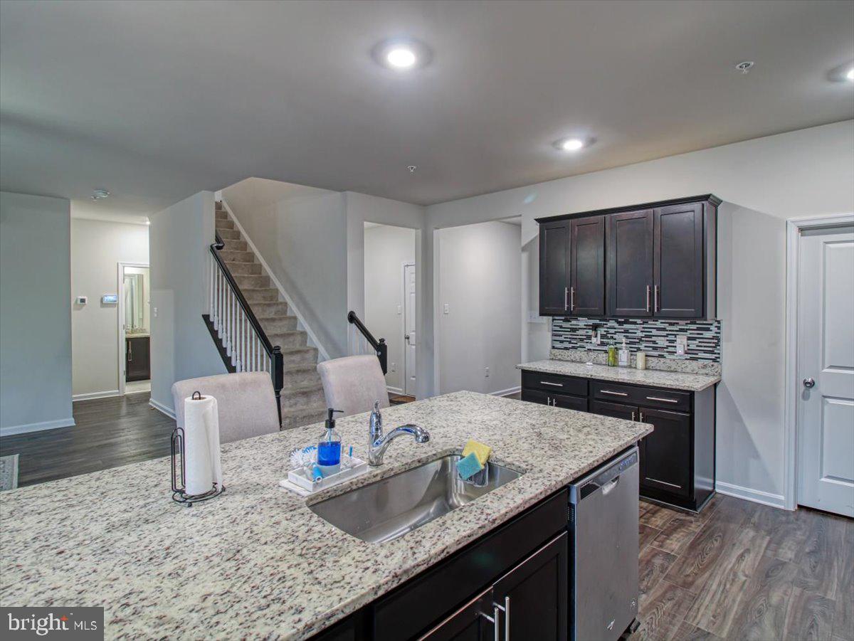 WESTVIEW SOUTH - Residential