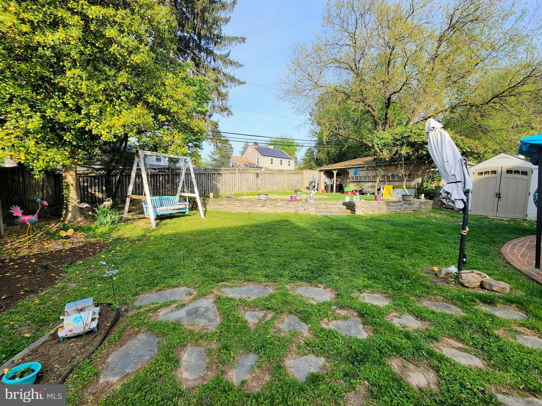 COUNTRY CLUB HILLS - Residential