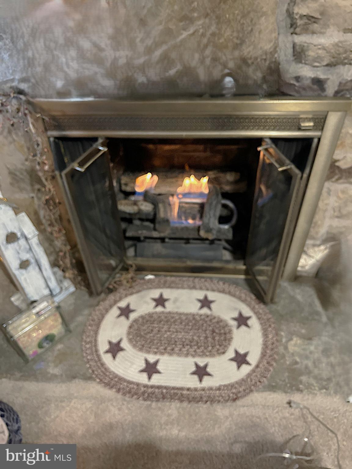 COUNTRY CLUB HILLS - Residential