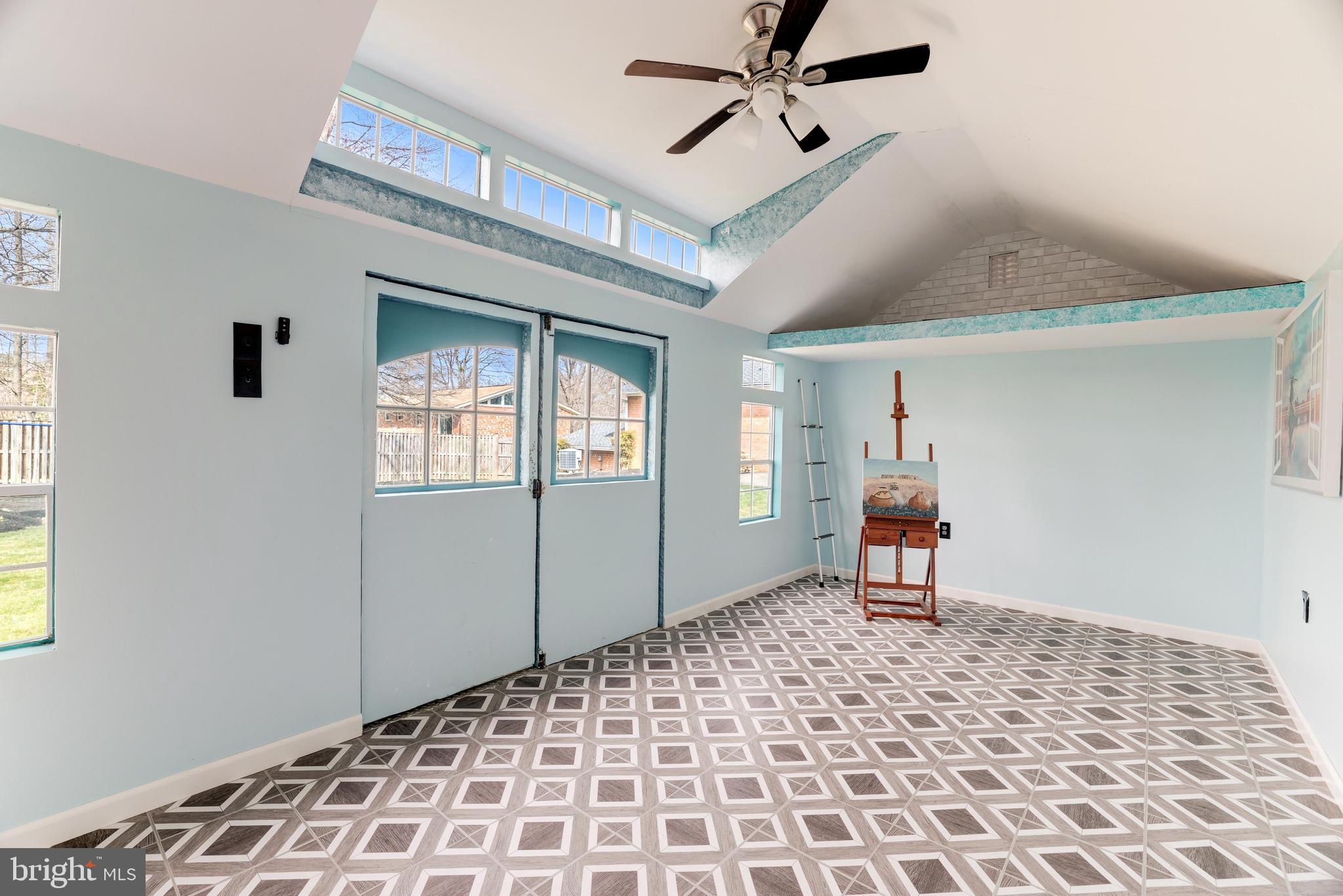 KINGS PARK WEST - Residential