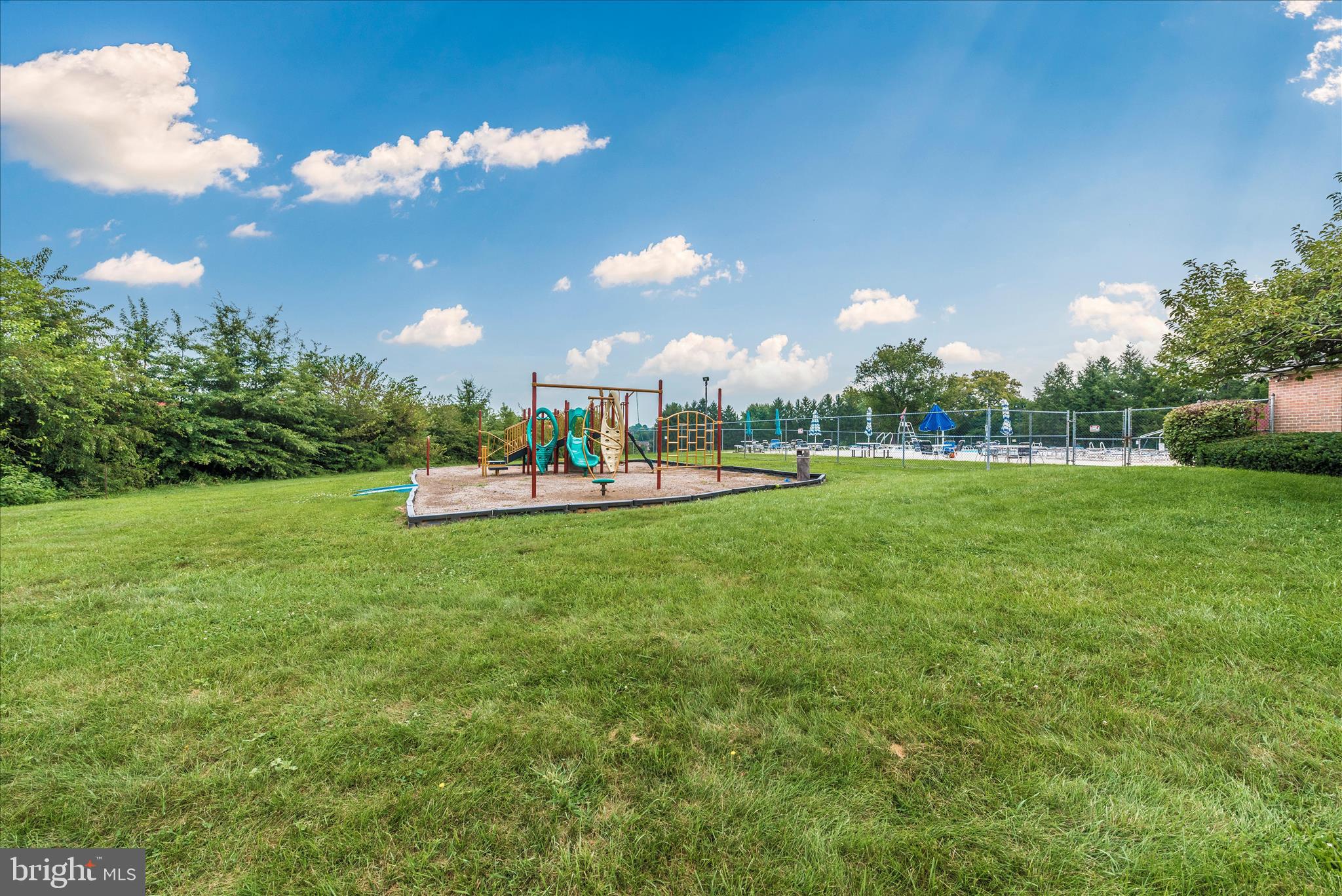 GLADE TOWN - Residential