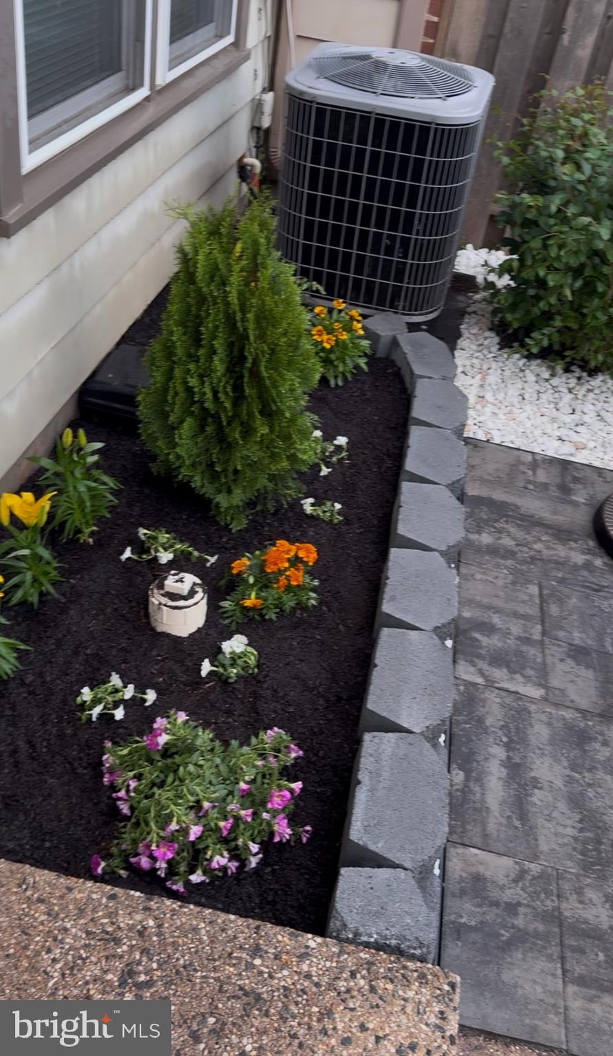 STONINGTON CONDOMINIUMS - Residential