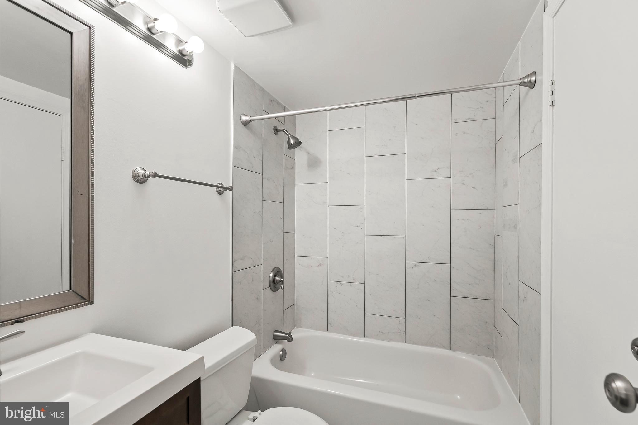 STONINGTON CONDOMINIUMS - Residential