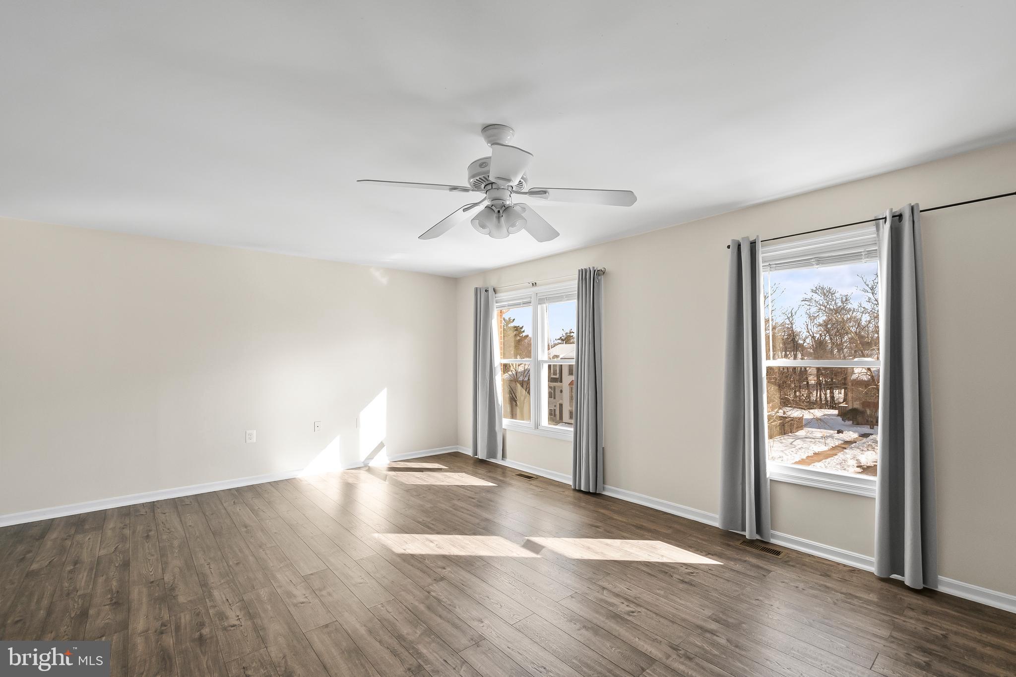 STONINGTON CONDOMINIUMS - Residential