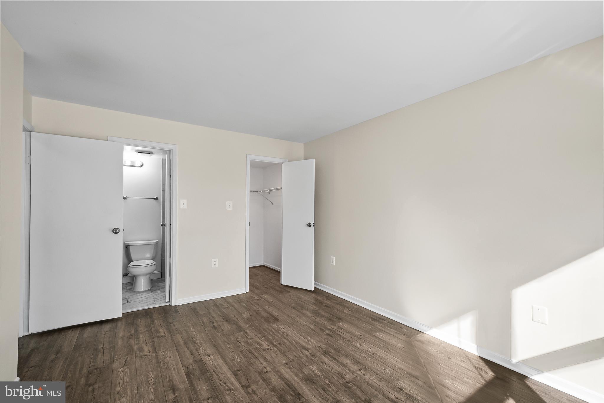 STONINGTON CONDOMINIUMS - Residential