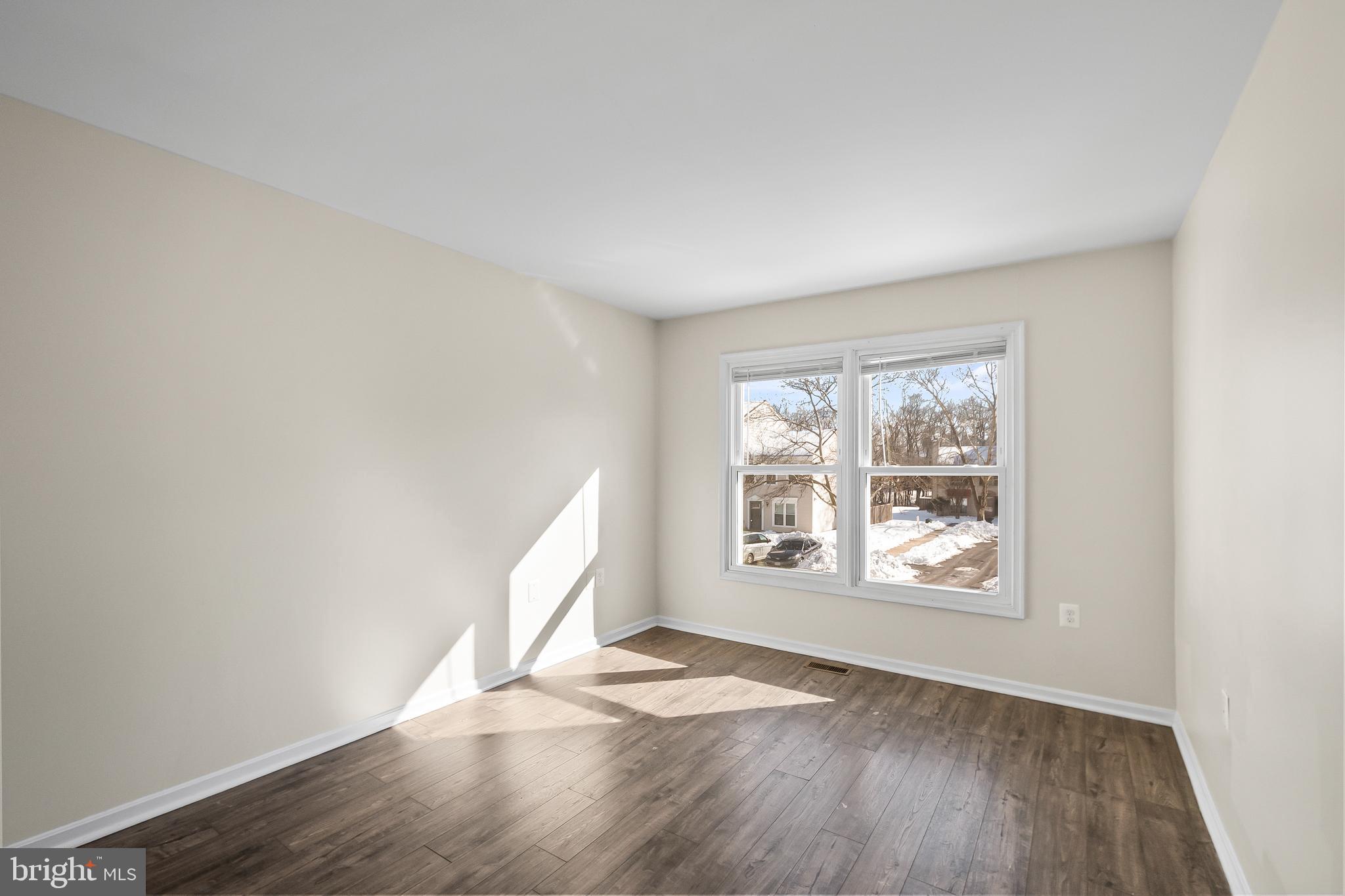 STONINGTON CONDOMINIUMS - Residential