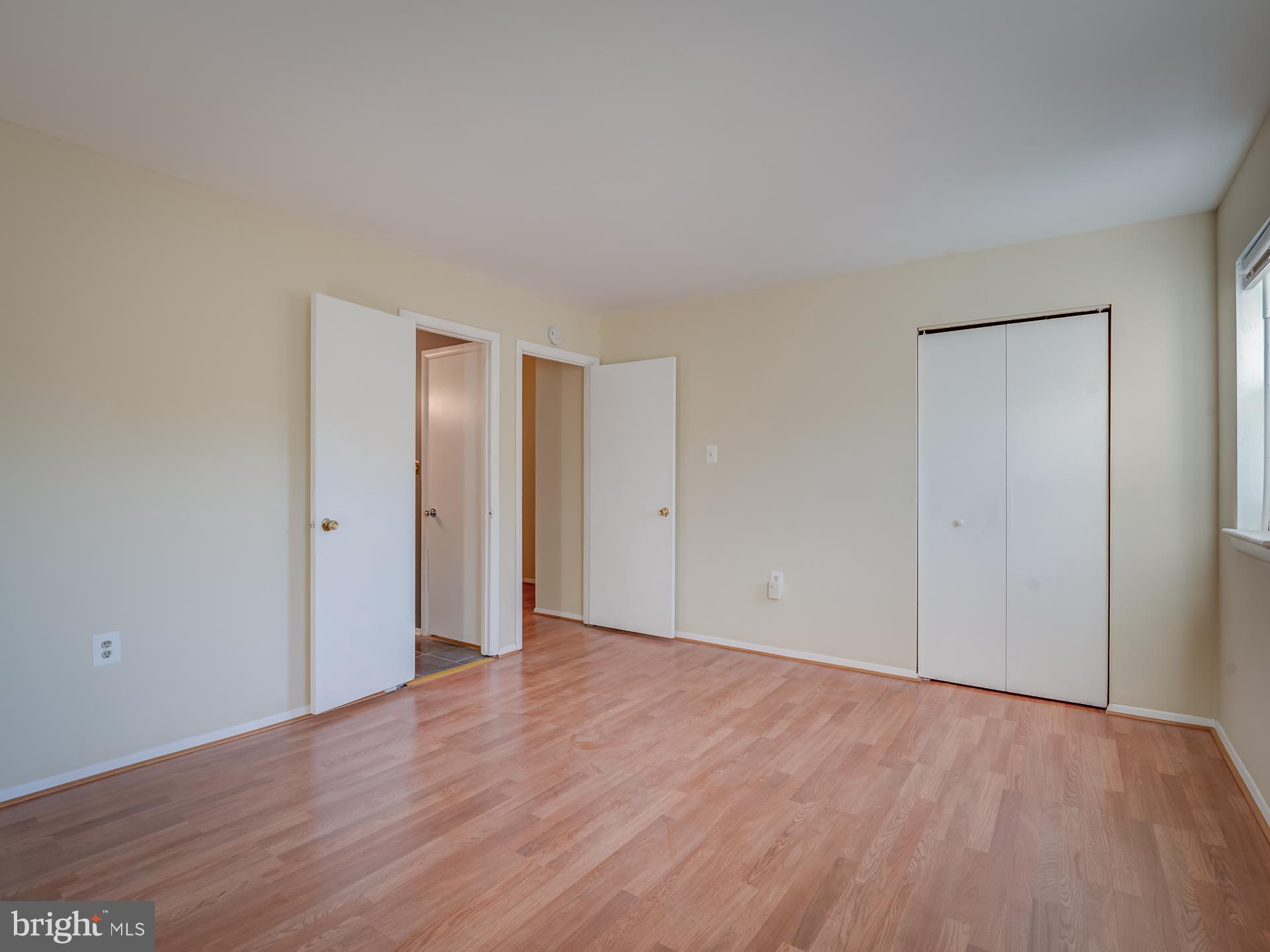 VILLAGE BROOK - Residential
