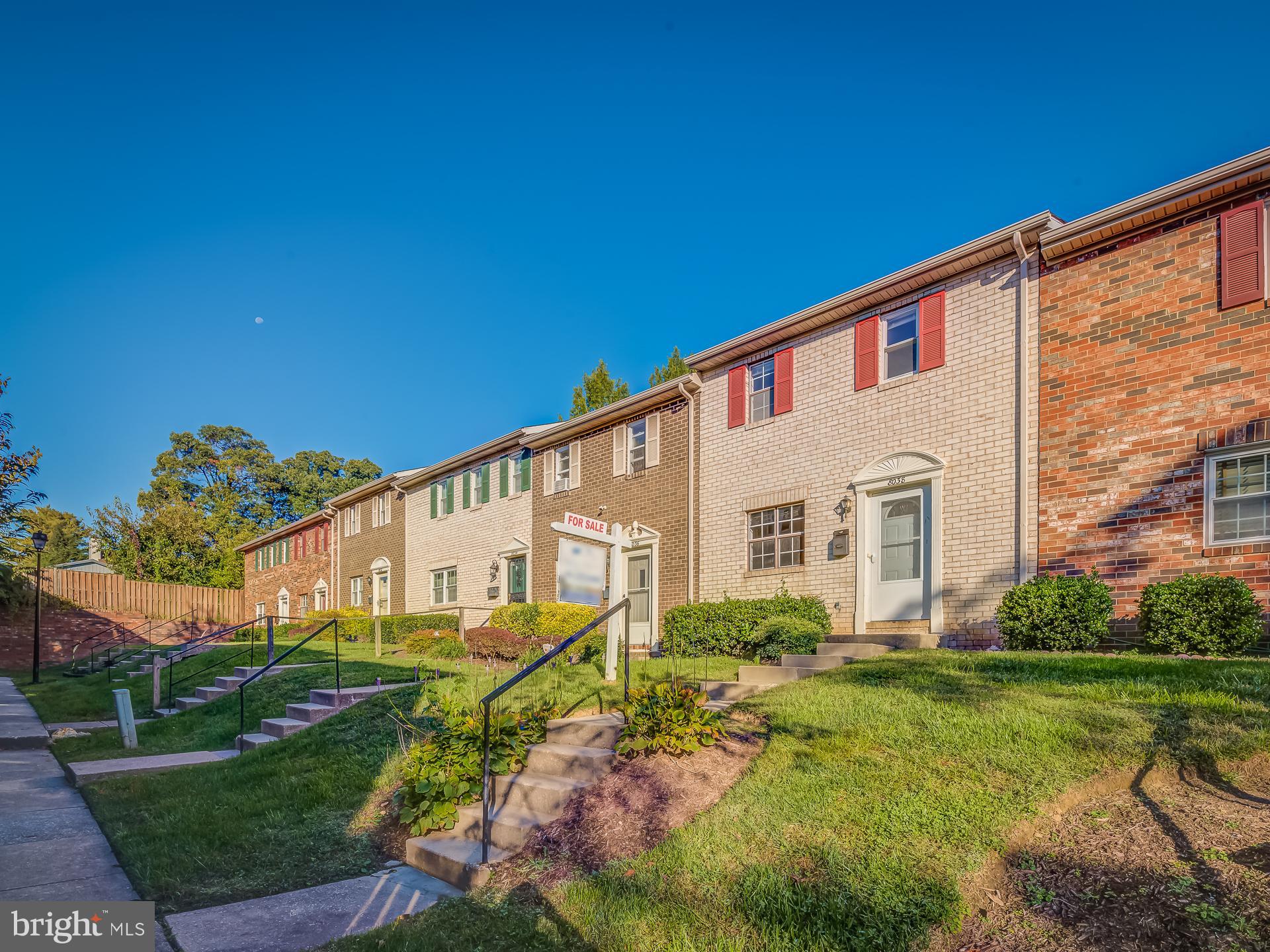 VILLAGE BROOK - Residential