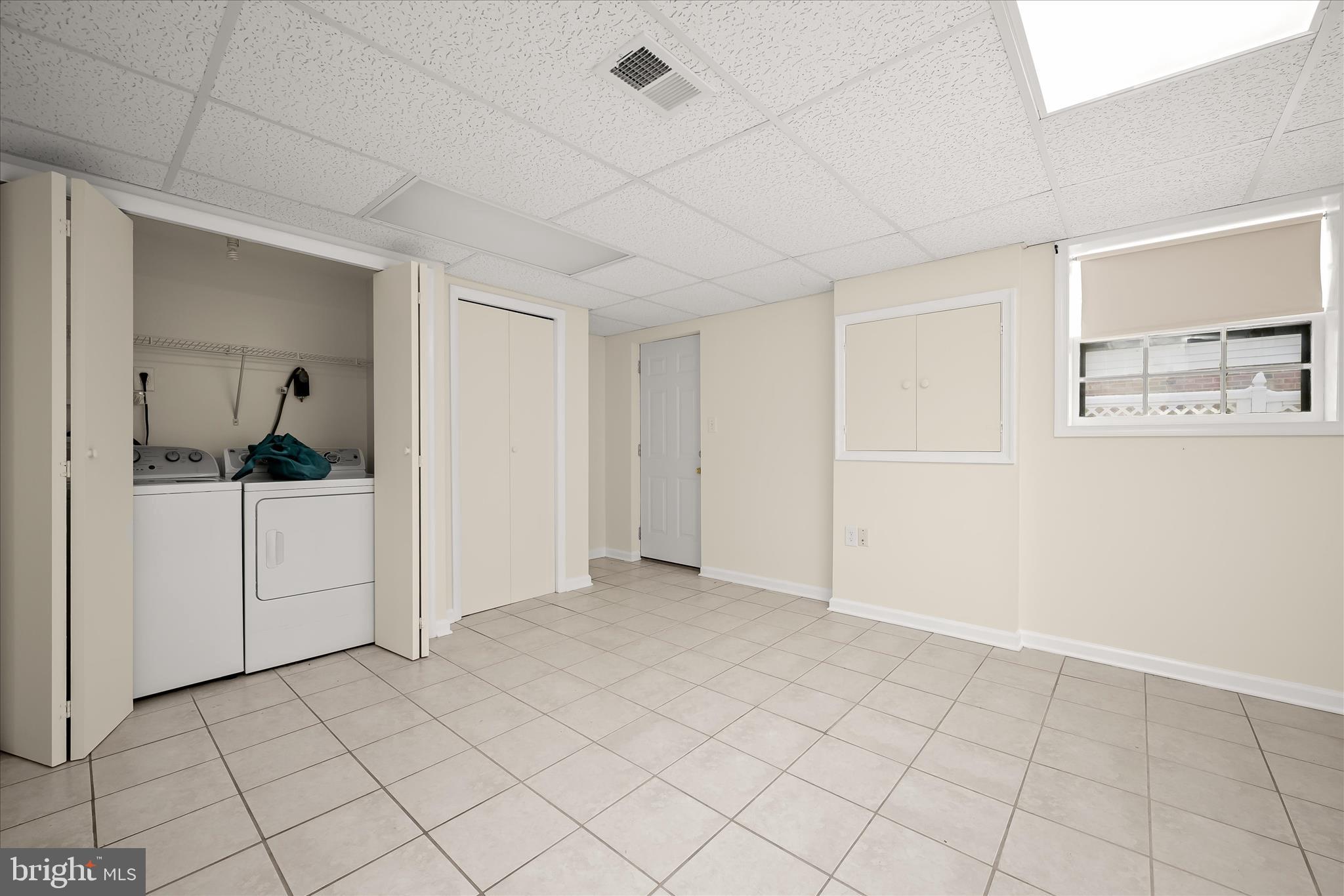 REGENCY ESTATES - Residential