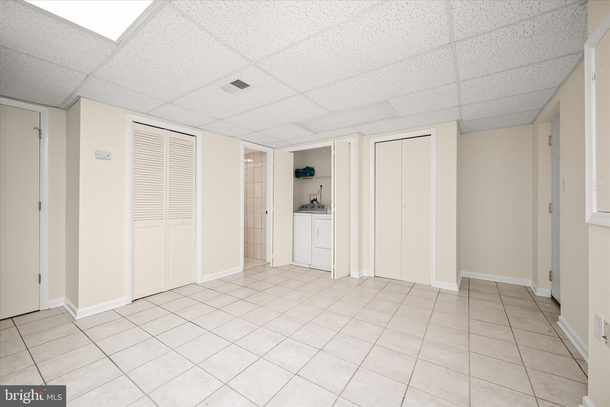 REGENCY ESTATES - Residential