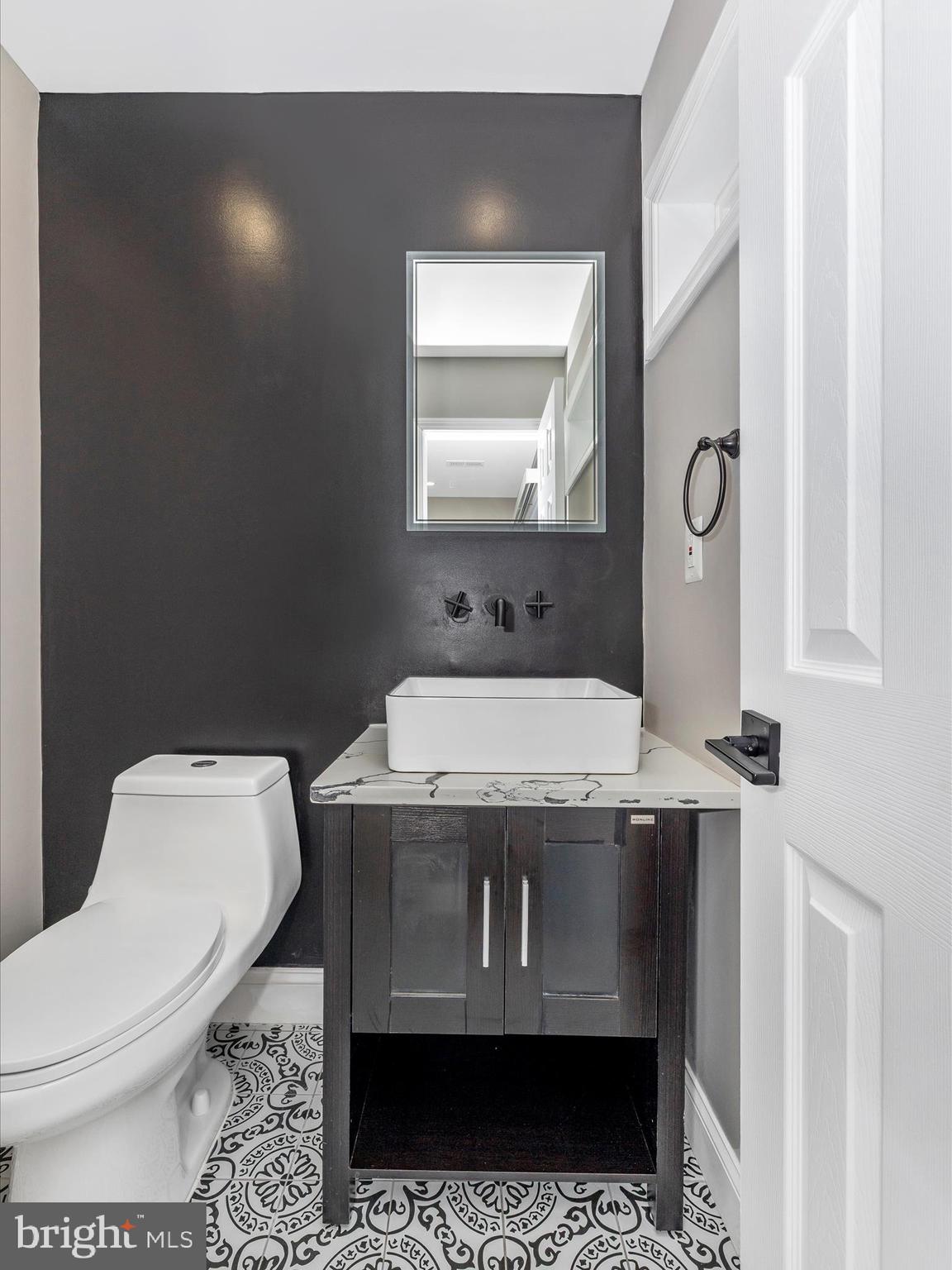 DAMASCUS OUTSIDE - Residential Lease