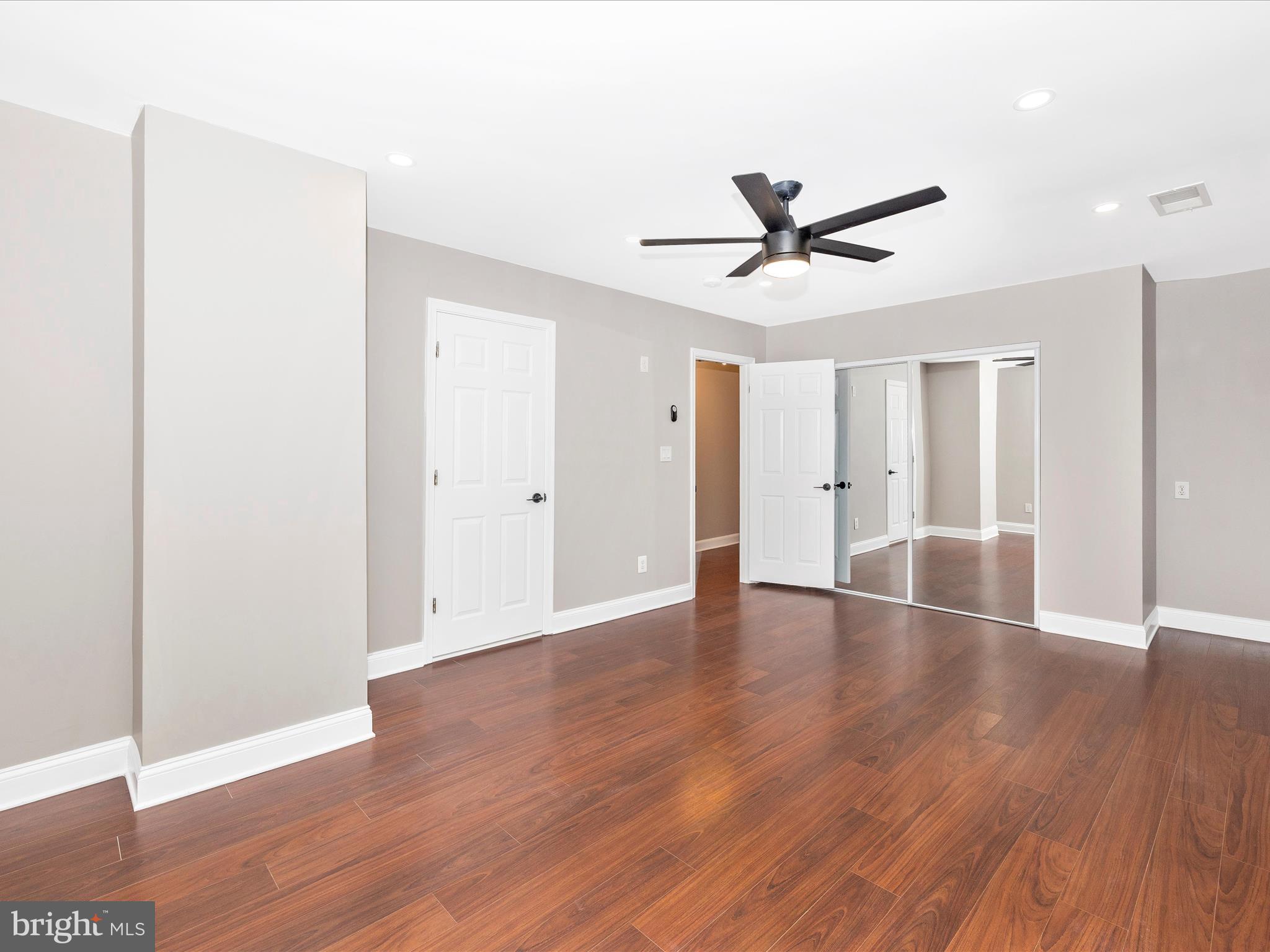 DAMASCUS OUTSIDE - Residential Lease