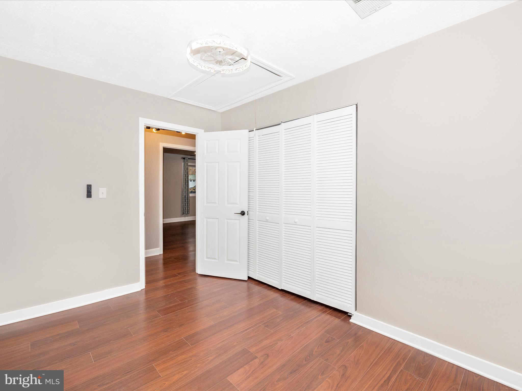 DAMASCUS OUTSIDE - Residential Lease