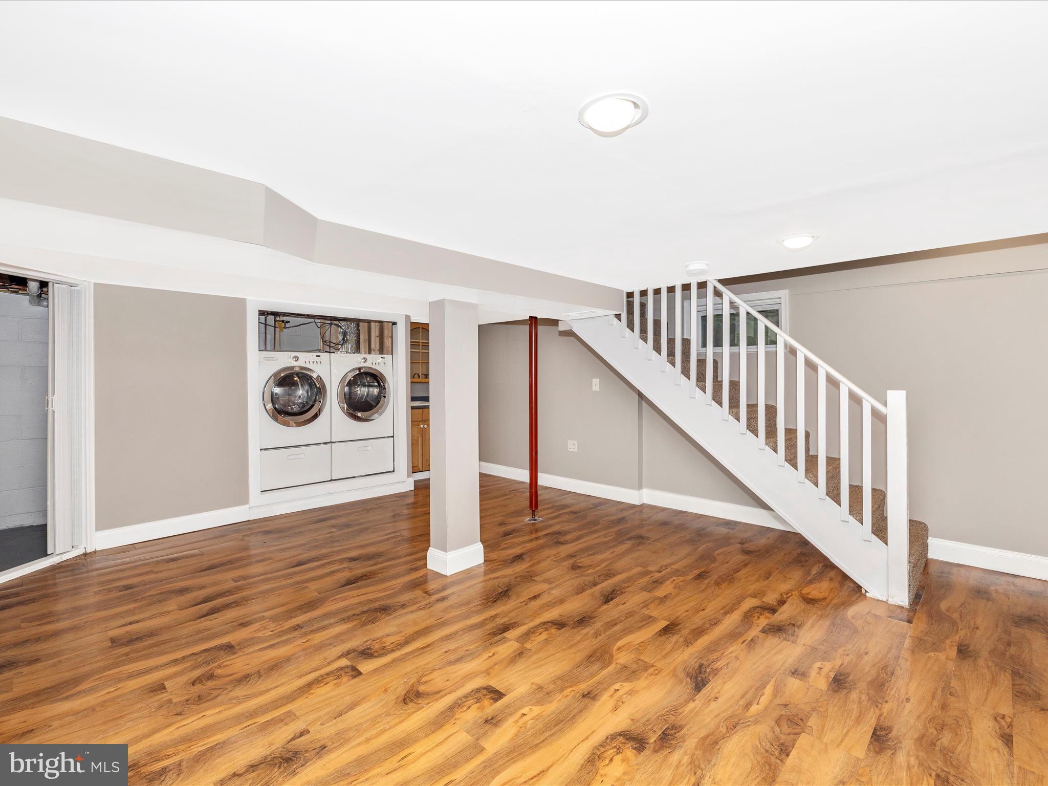 DAMASCUS OUTSIDE - Residential Lease