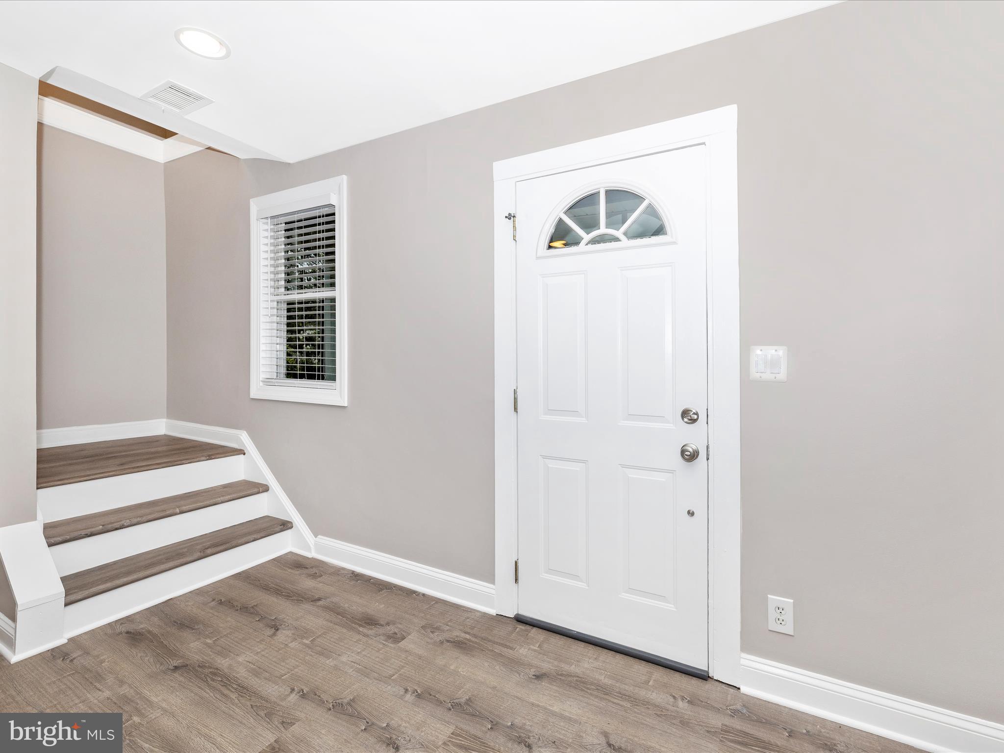 DAMASCUS OUTSIDE - Residential Lease