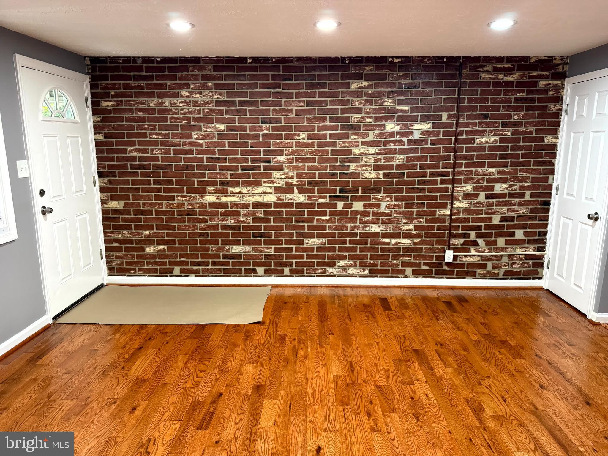 RIVERVIEW - Residential