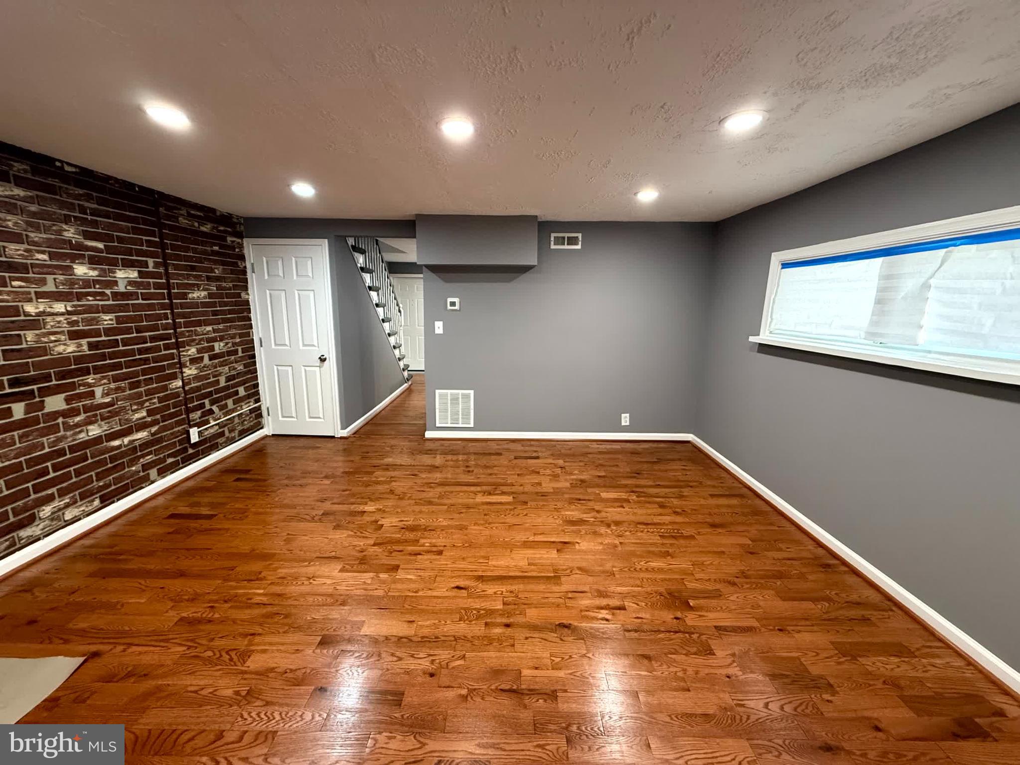 RIVERVIEW - Residential