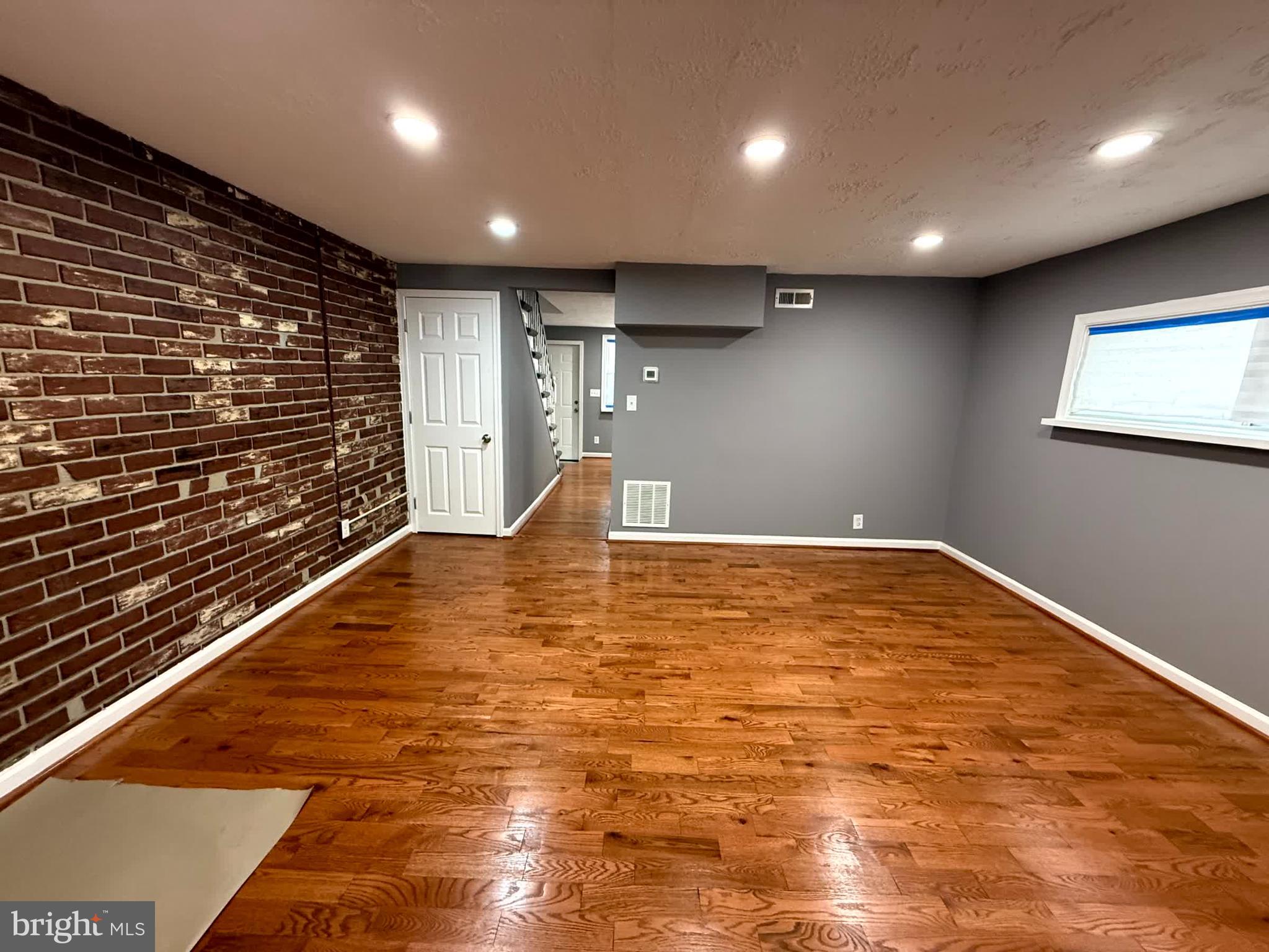 RIVERVIEW - Residential