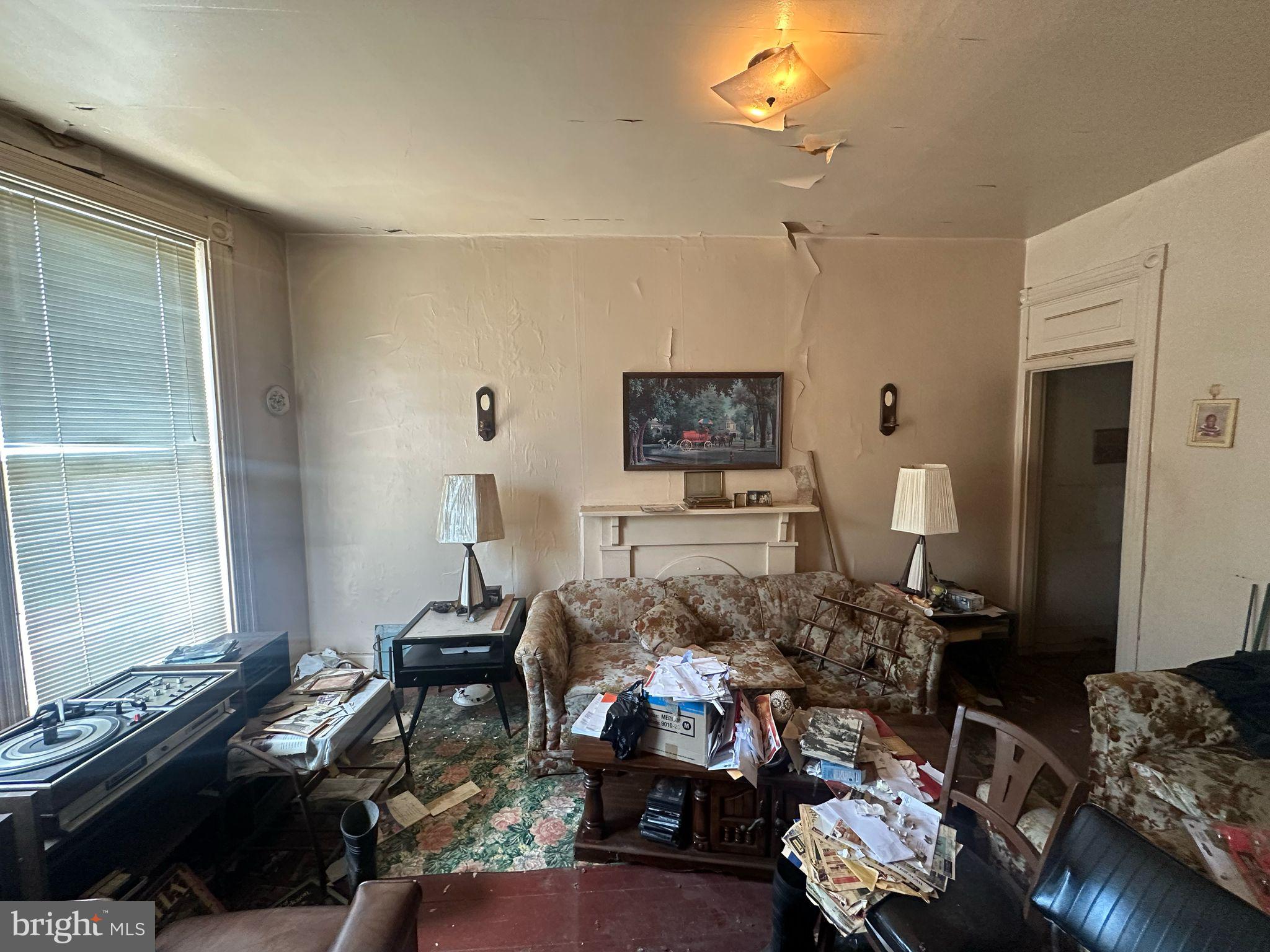 SANDTOWN-WINCHESTER - Residential