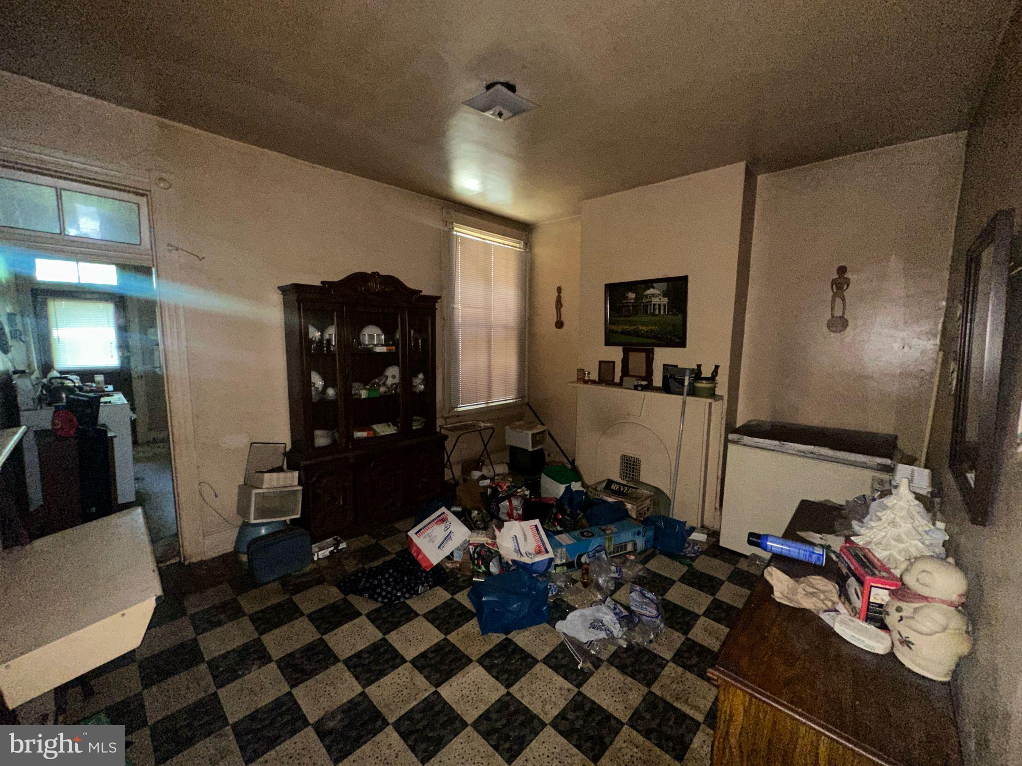 SANDTOWN-WINCHESTER - Residential