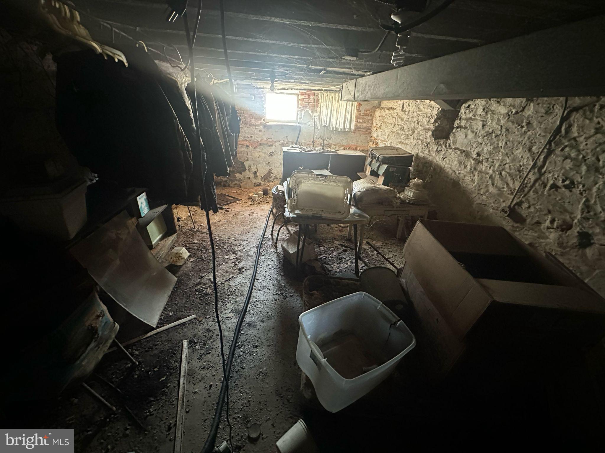 SANDTOWN-WINCHESTER - Residential